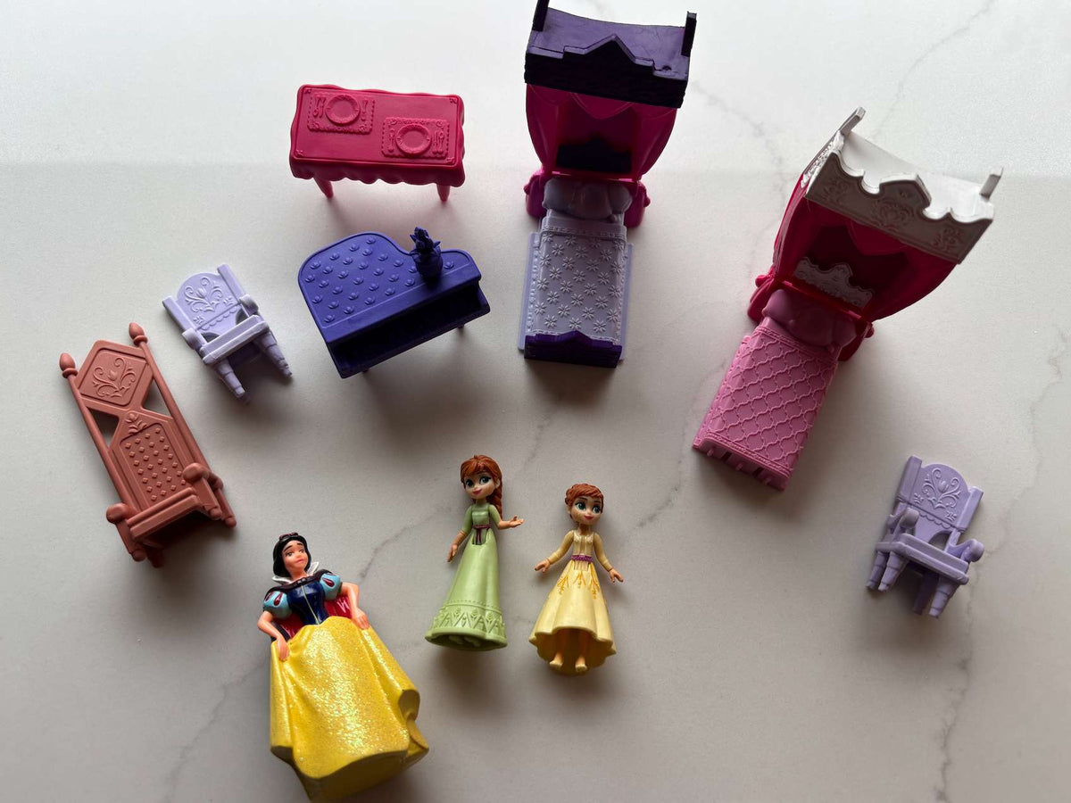 Disney dollhouse dolls/accessories