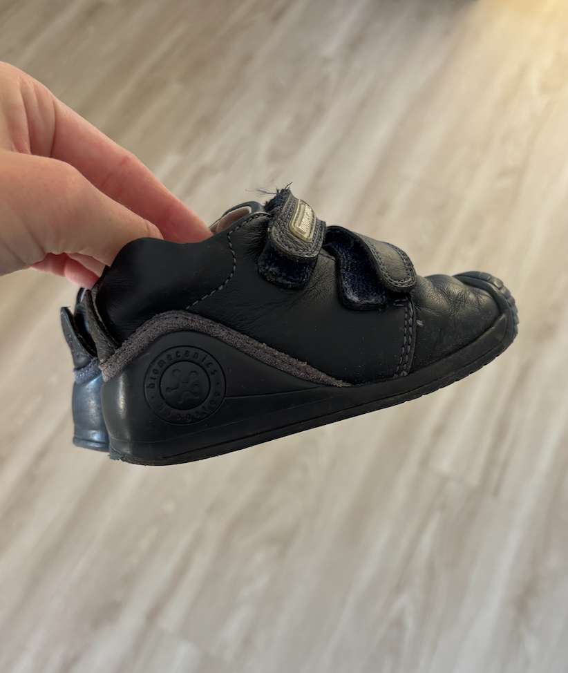 Biomechanics Blue Shoe size 22 Retails; $100, Shoes 5.5 (Walkers:12-24 mth)