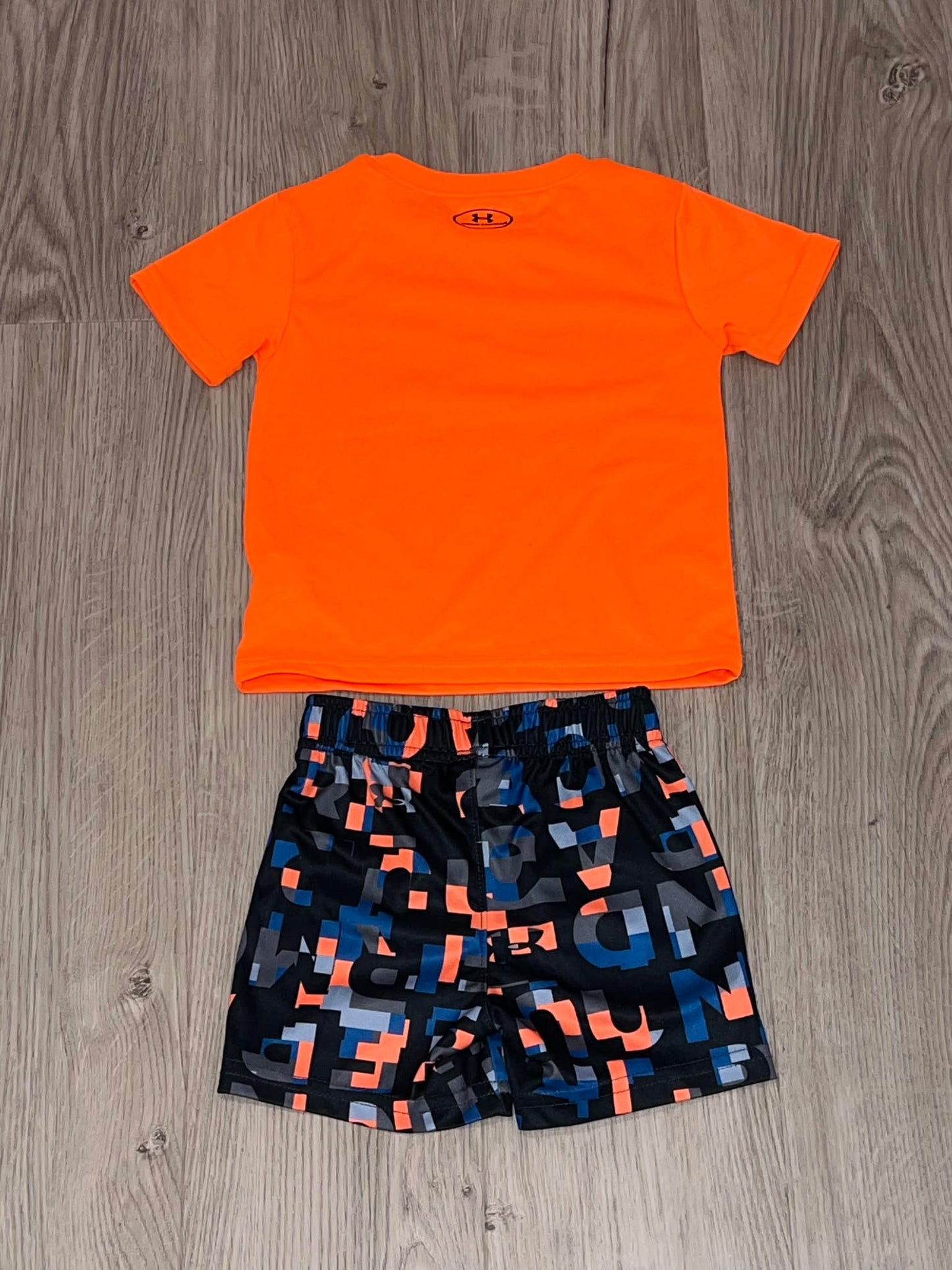 EUC, Boys Under Armour T-shirt and Short Set, size 18 mos, Bright Orange/Blue/Grey/Black, Kids 18 Month (12-18M)