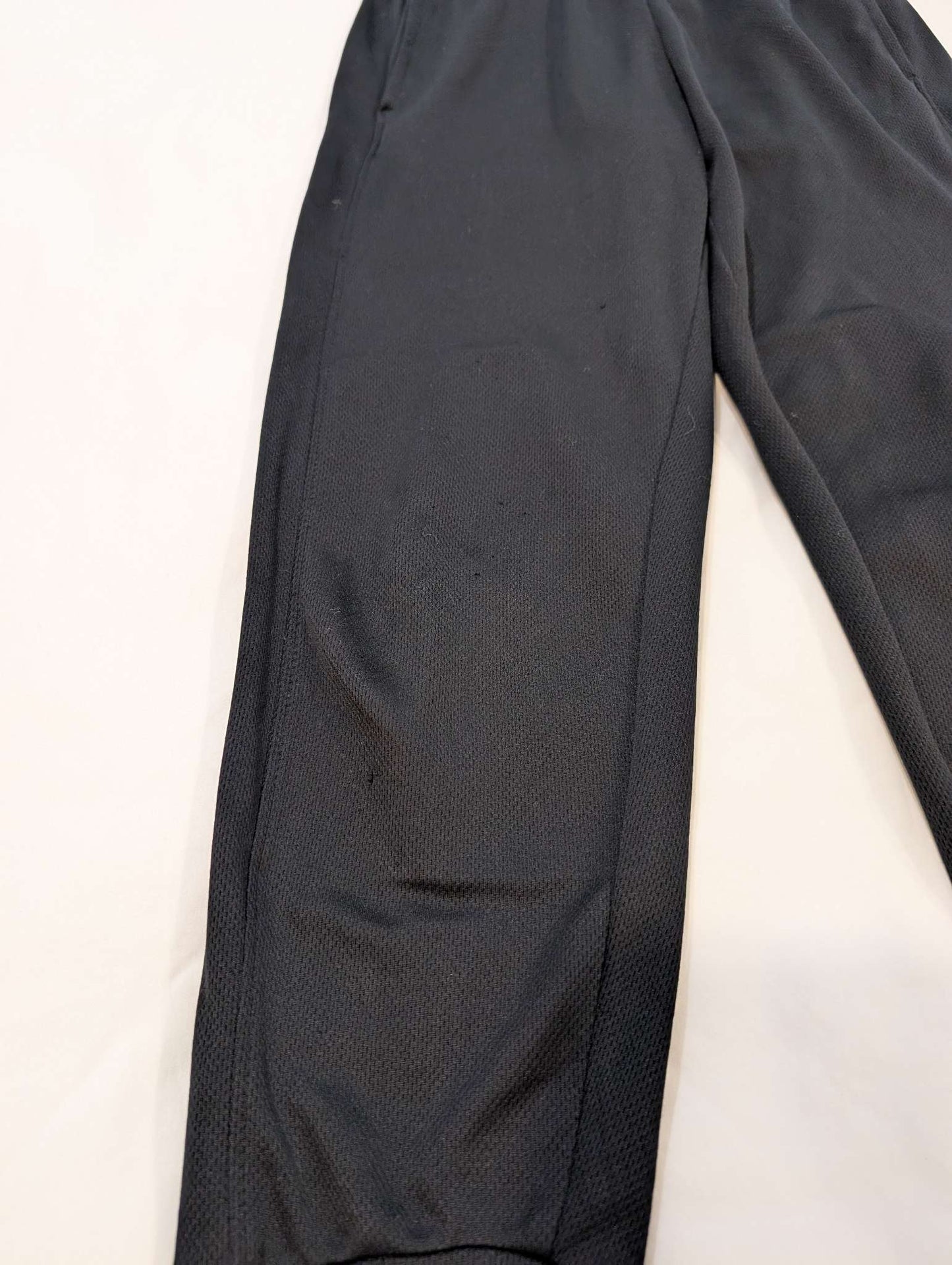 2 Pairs Athletic Pants, Black & Grey, Size 6/7, Boys, Kids 6/6X (extra small)