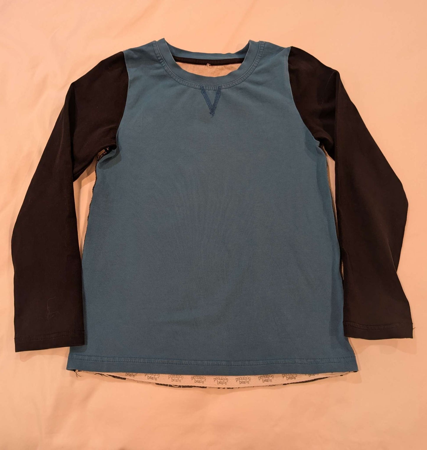 2 Peekaboo Beans Shirts, Size 5/6, Kids 5/5T (extra small)