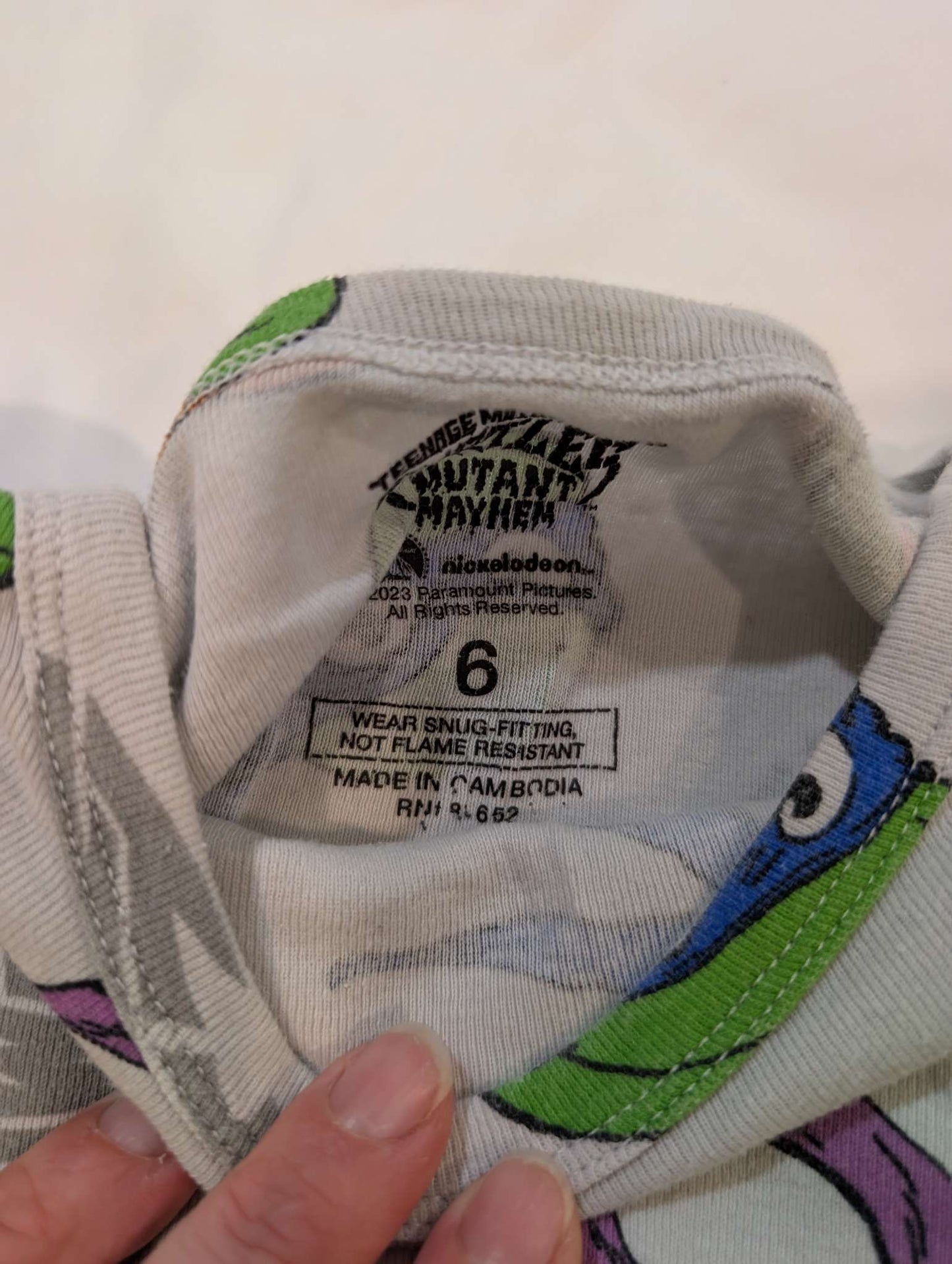 Size 6 Ninja Turtle PJs, Kids 6/6X (extra small)