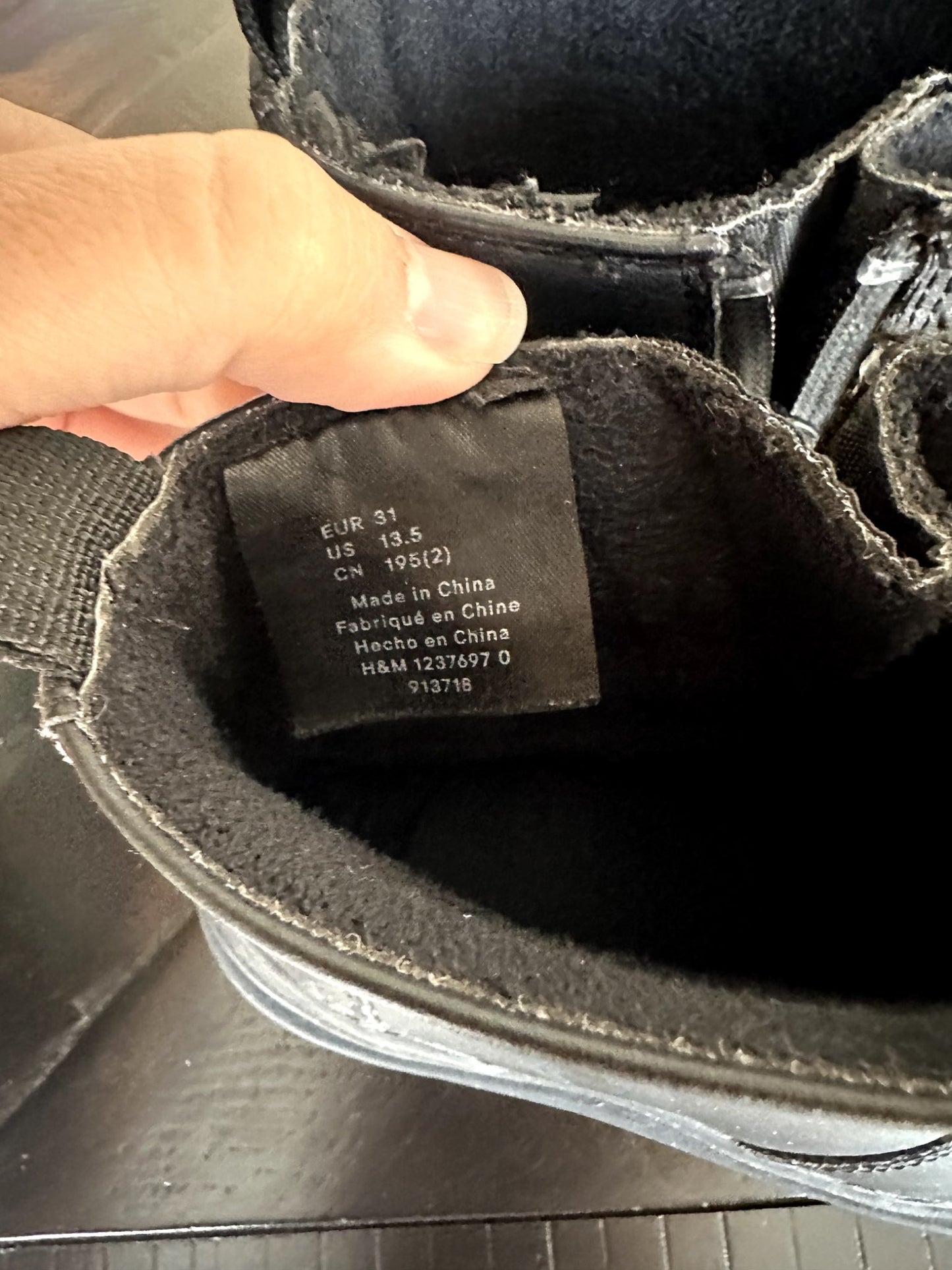 H & M - Waterproof Chelsea Boots, Shoes 13.5 (Kids:4-8yr)
