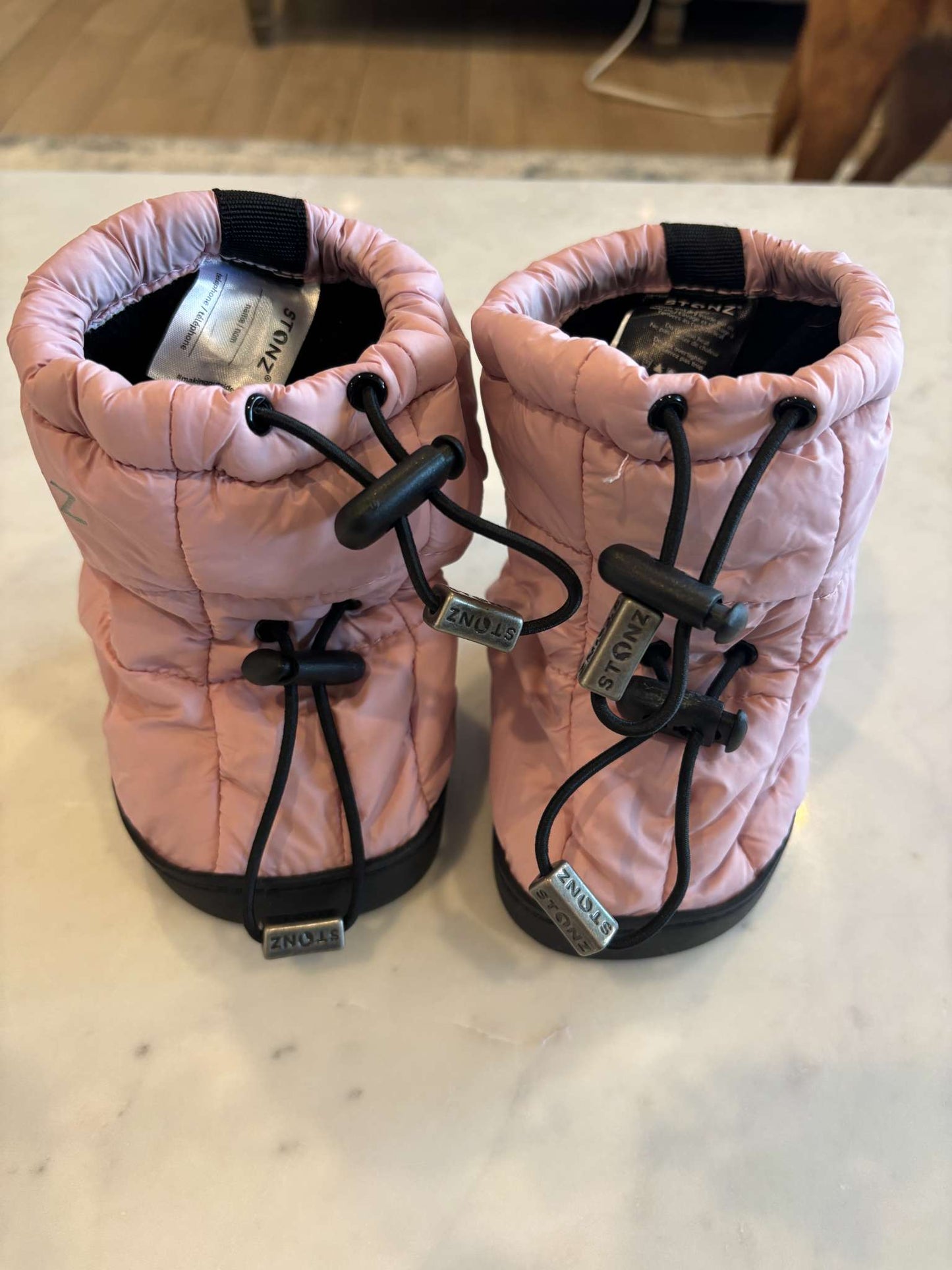 Stonz Puffer Booties-Like new!, Shoes 4 (Baby: 0-12 mth)