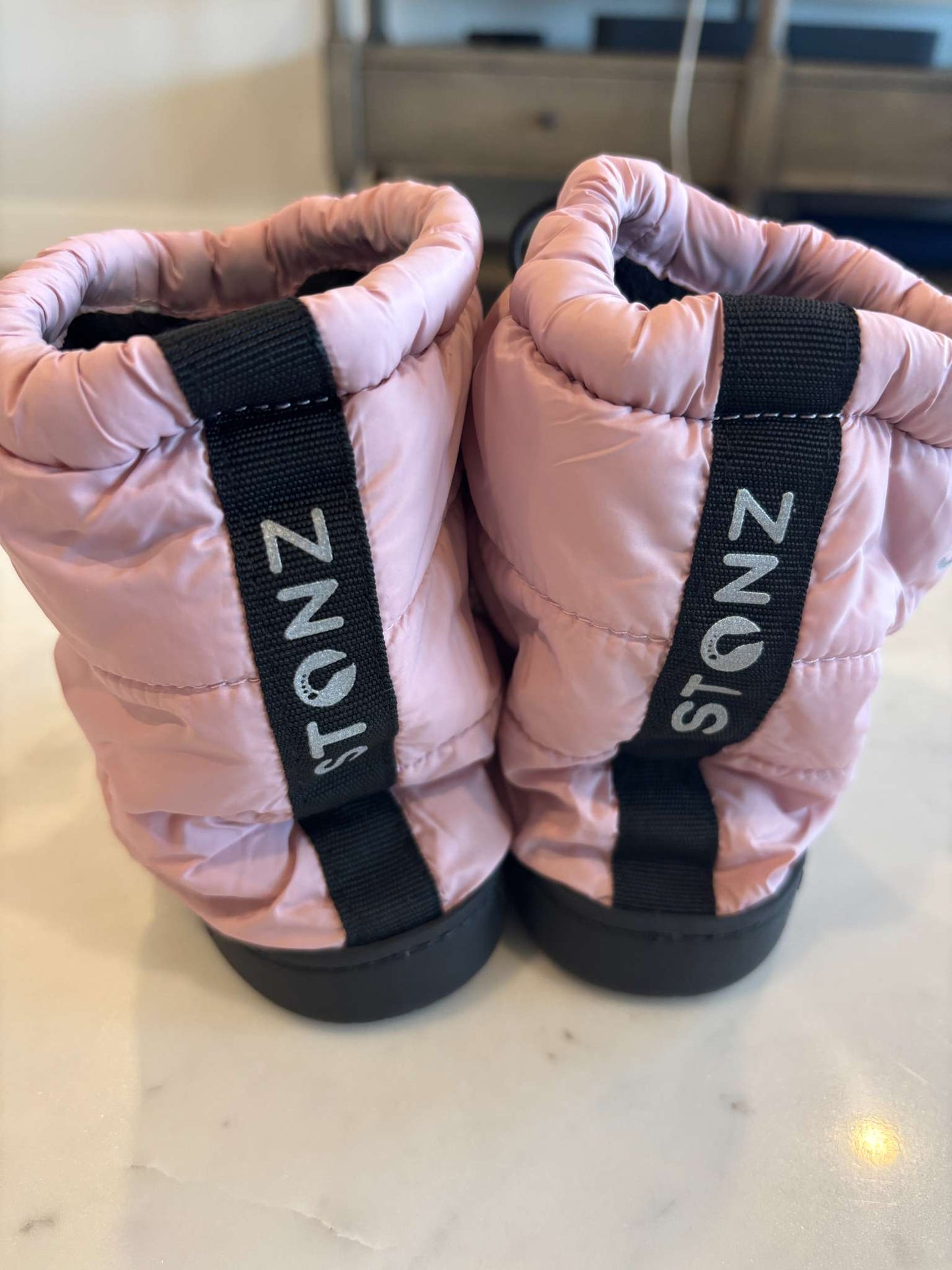 Stonz Puffer Booties-Like new!, Shoes 4 (Baby: 0-12 mth)