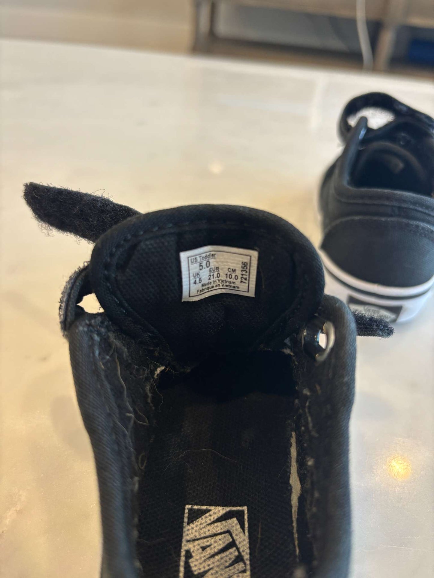 Excellent Condition Converse, Shoes 5 (Walkers:12-24 mth)