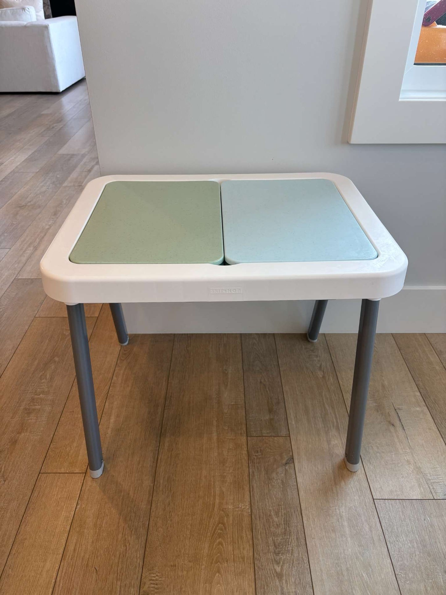 Skip Hop 3 in 1 Sensory Table