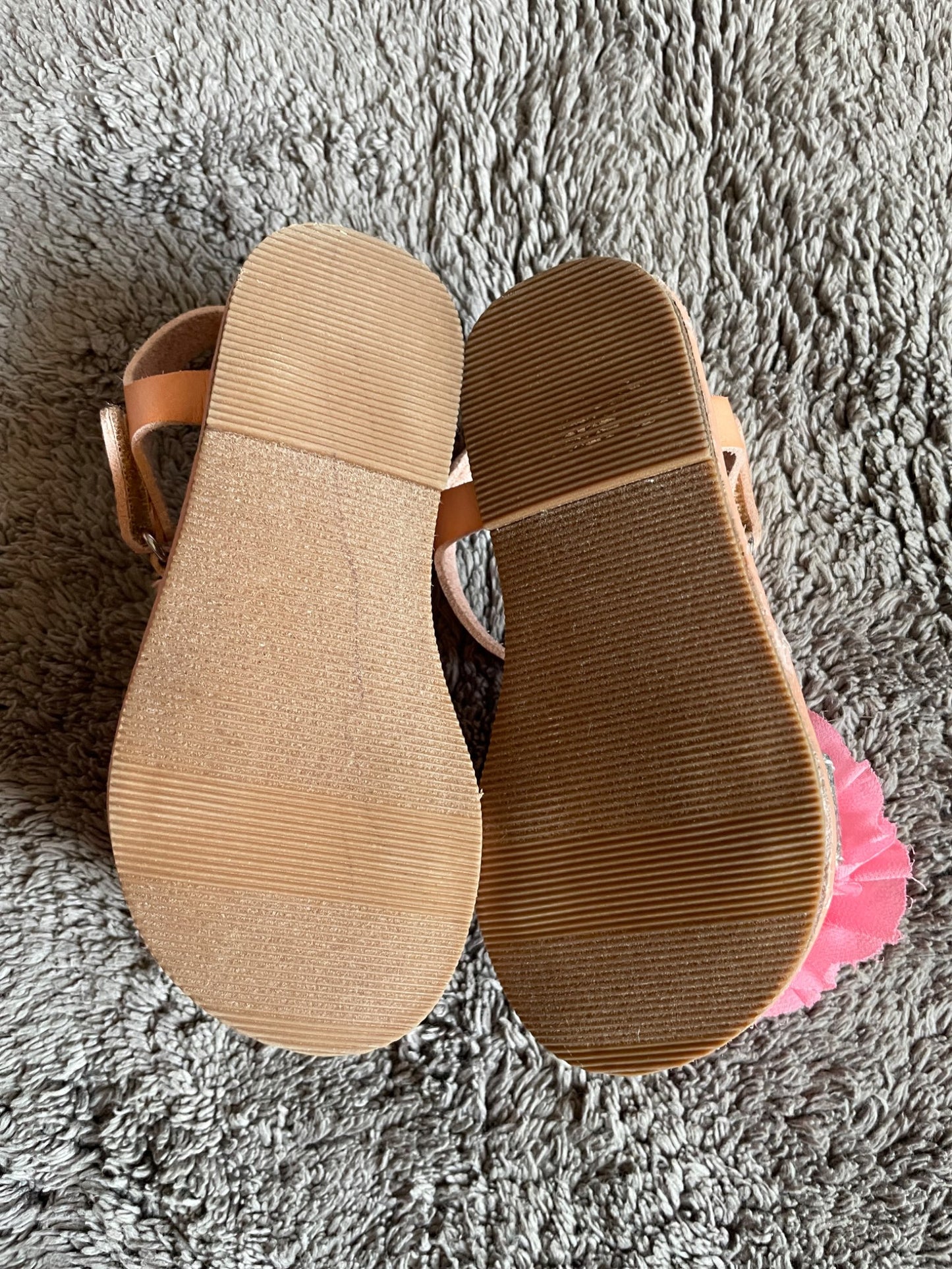 Gap size 7 pink sandals , Shoes 7 (Walkers:12-24 mth)