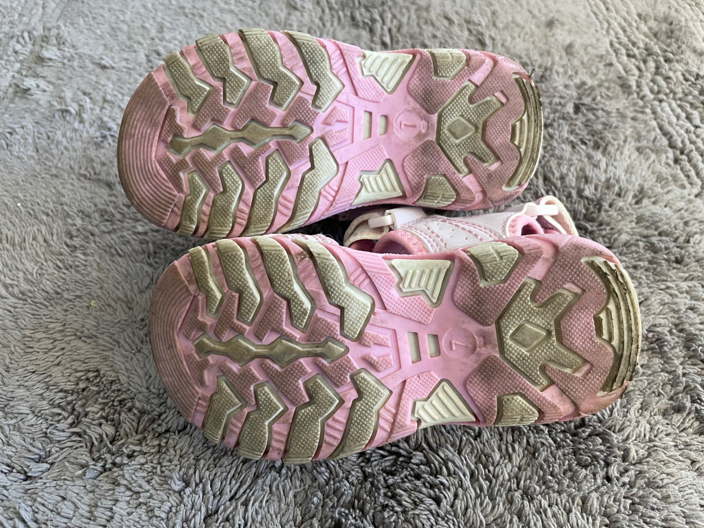 Size 7 purple and pink toddler girl sandals , Shoes 7 (Walkers:12-24 mth)