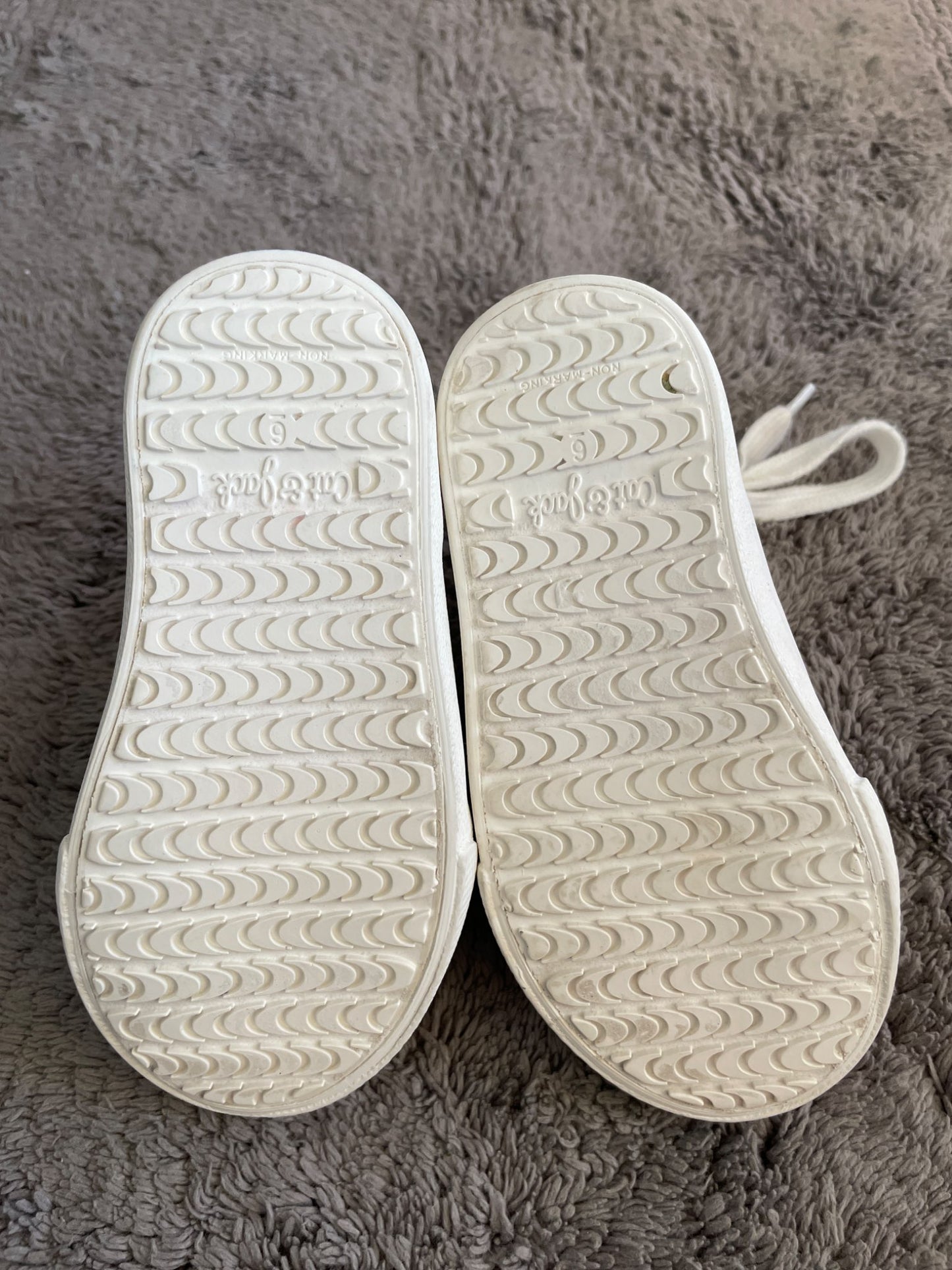 Size 6 Cat & jack toddler girls high top shoes , Shoes 6 (Walkers:12-24 mth)