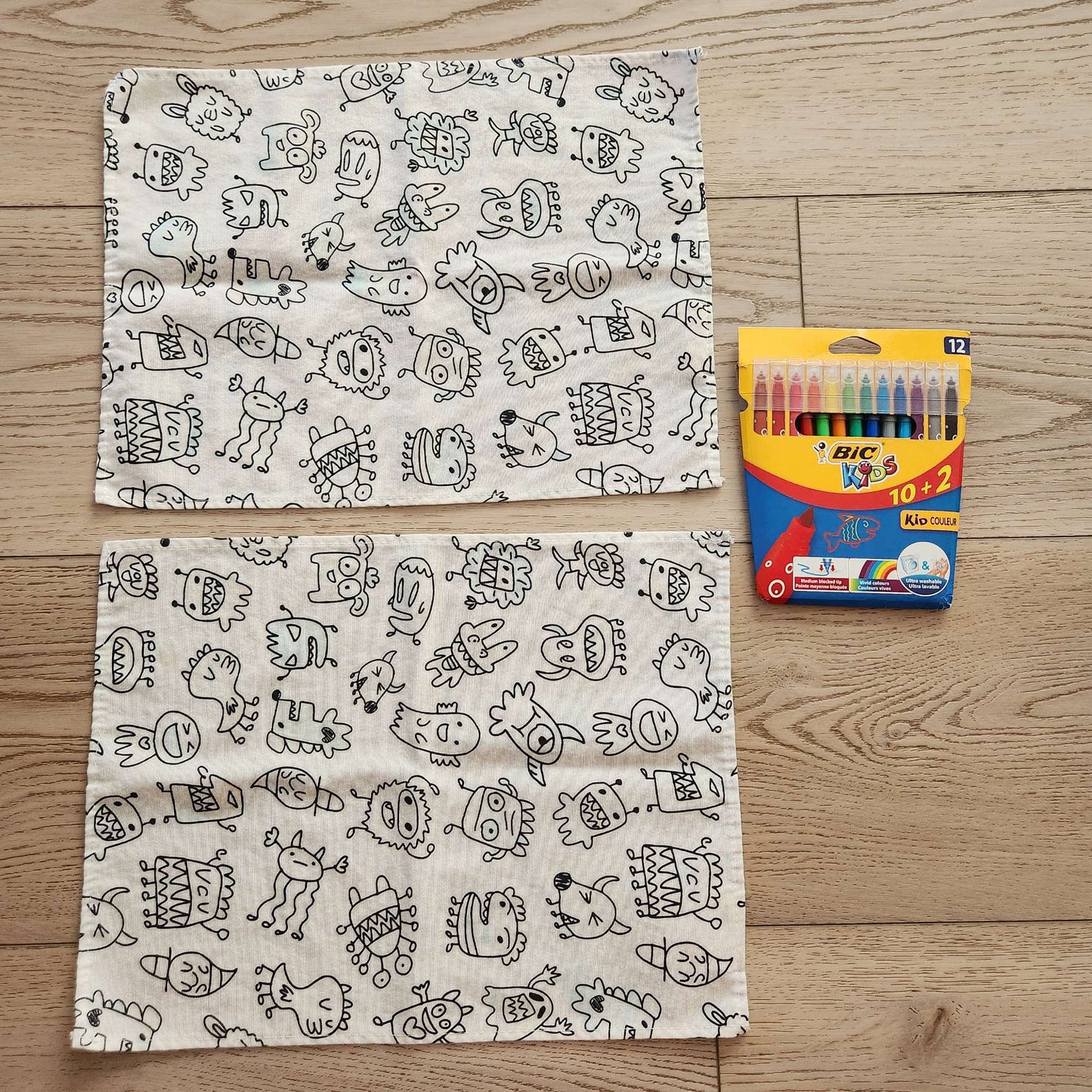Coloring placemats