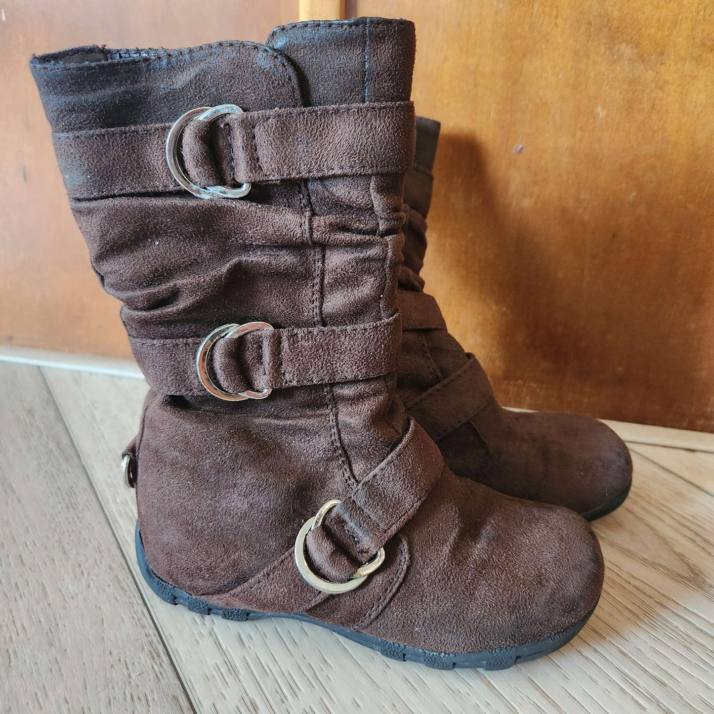 Size 5T brown boots , Shoes 5 (Walkers:12-24 mth)