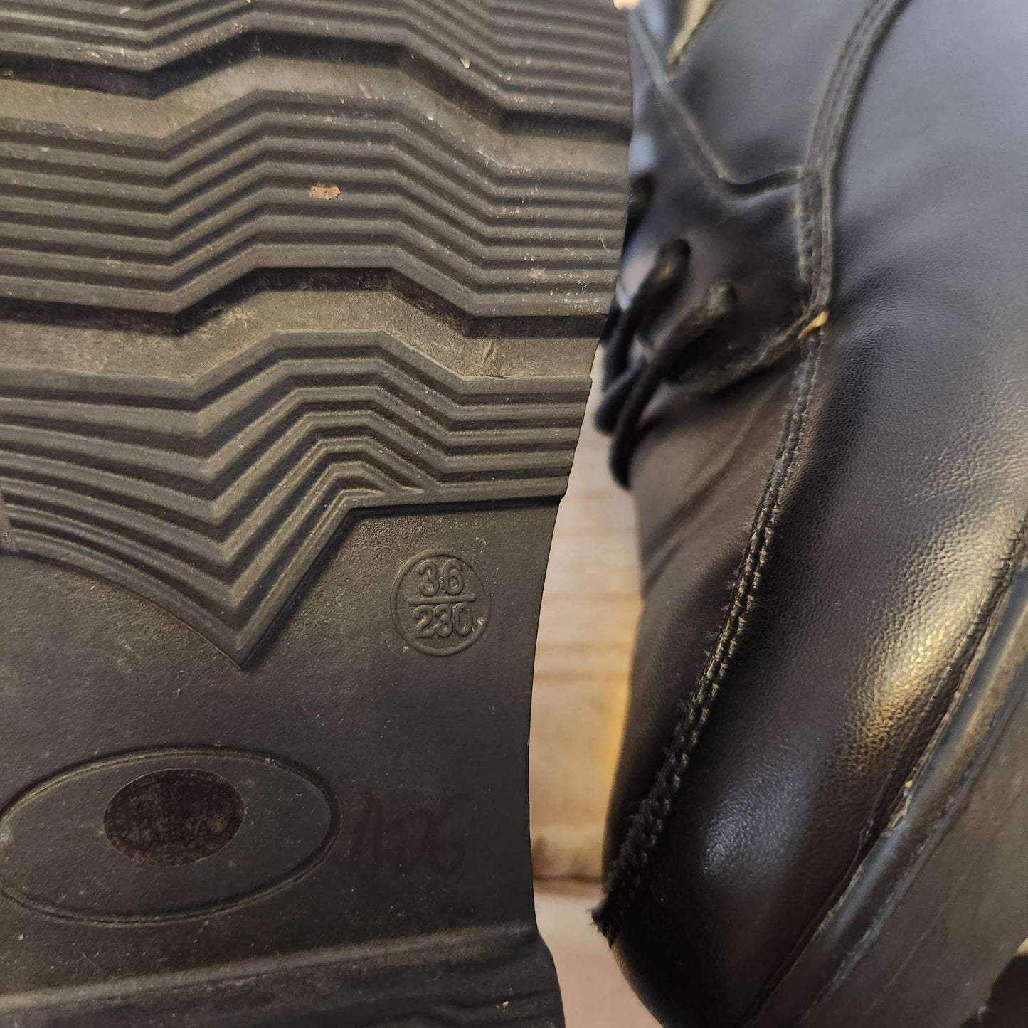 Boys black lace up dress shoes, size 4 big kid, EUC, Shoes 3 (Kids:4-8yr)