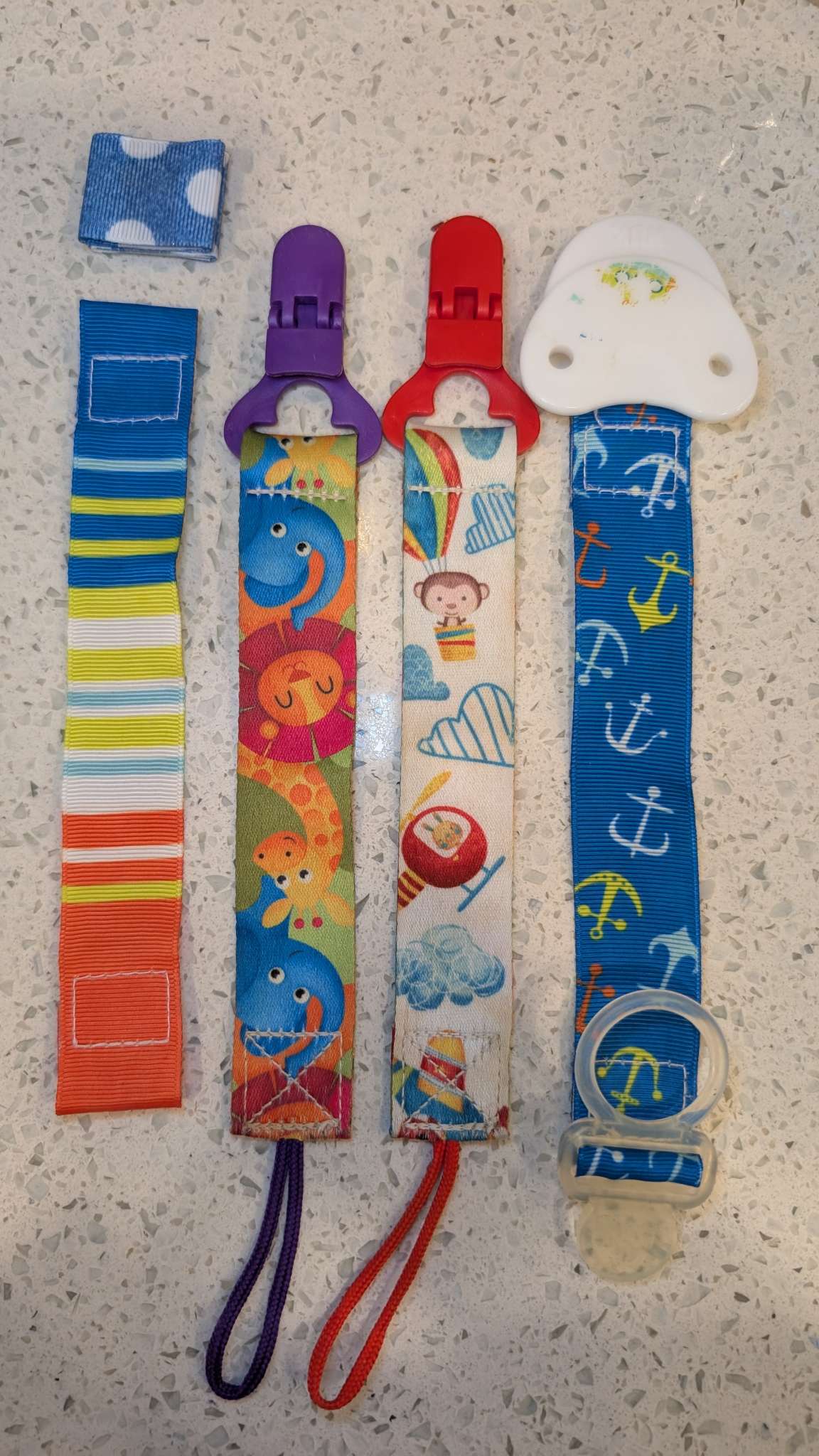 Dr Brown's Pacifier 3 pack + Straps