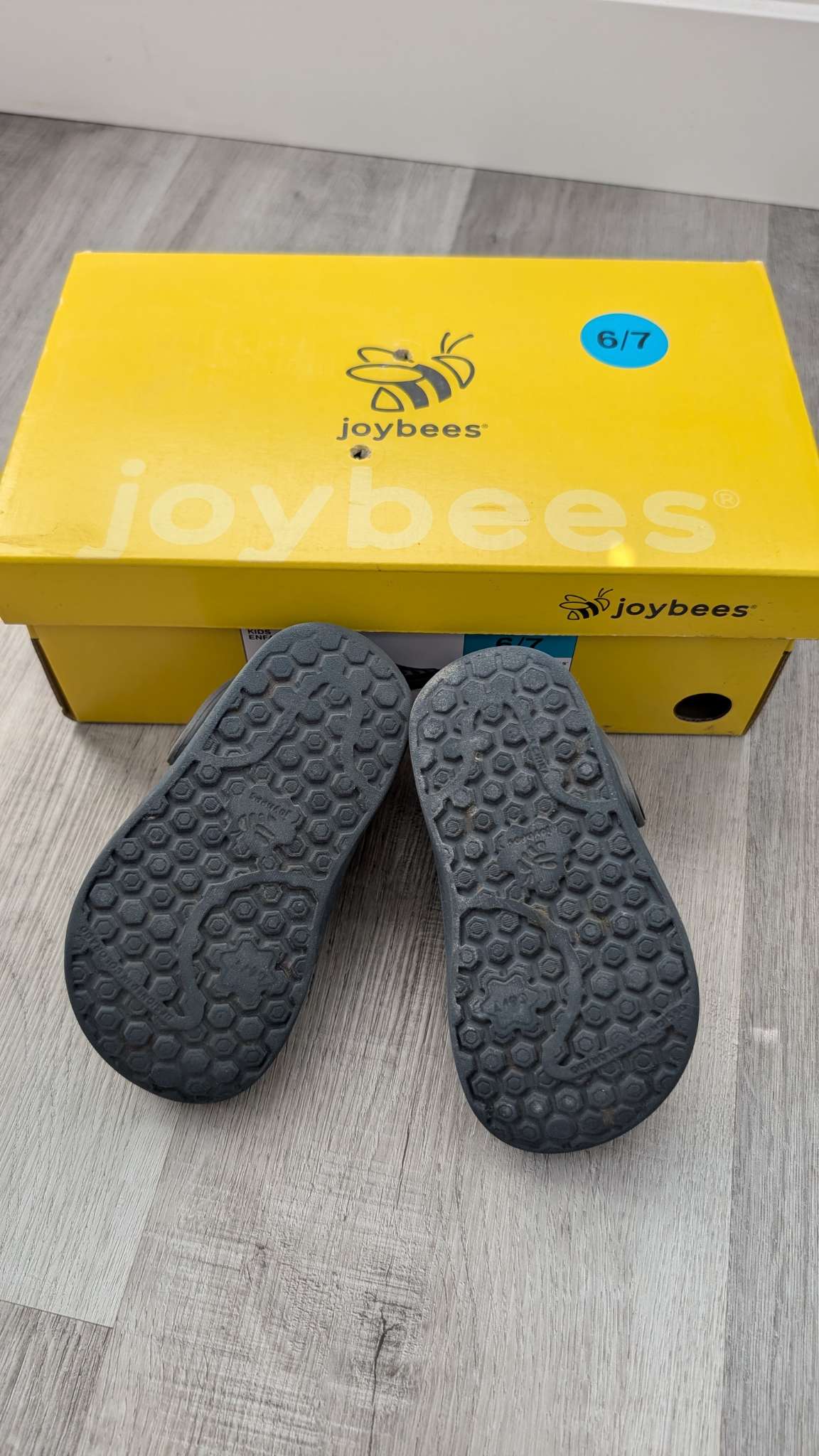Joybees Navy Blue Sandals 6/7T, Shoes 6.5 (Walkers:12-24 mth)