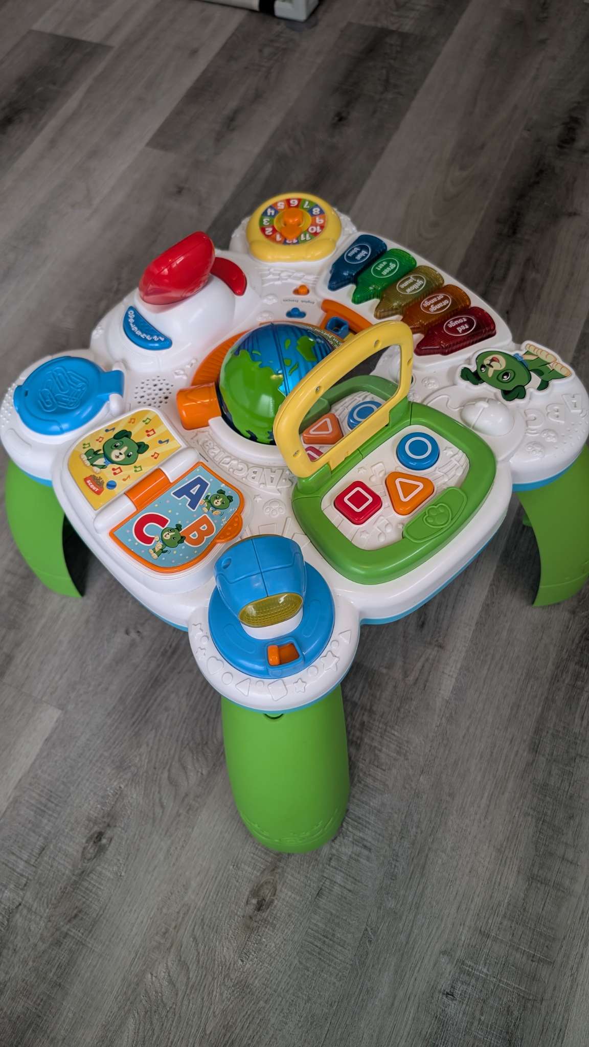 Leap Frog Learning centre and activity table