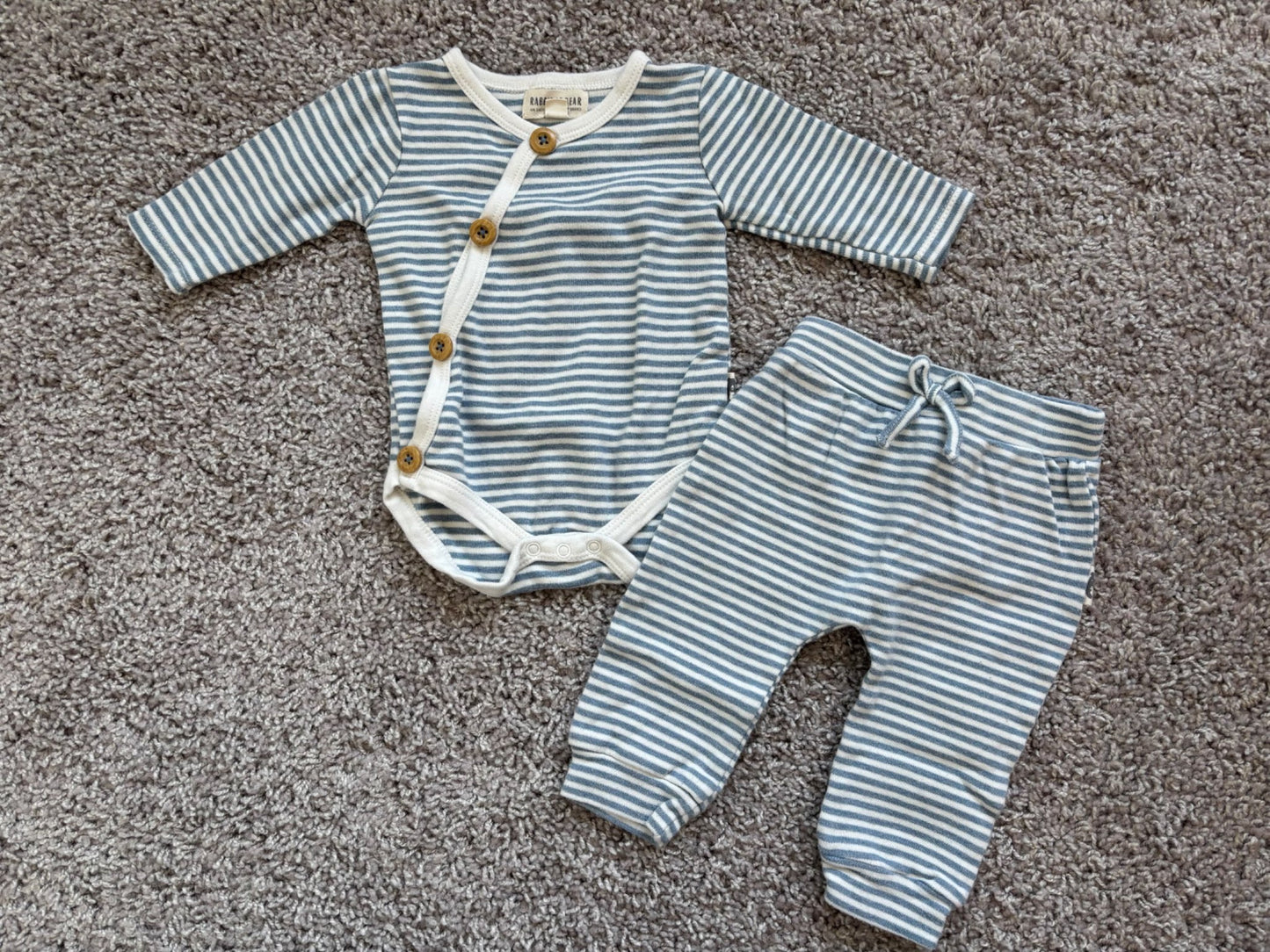 Blue striped outfit, Kids 6 Month (3-6M)