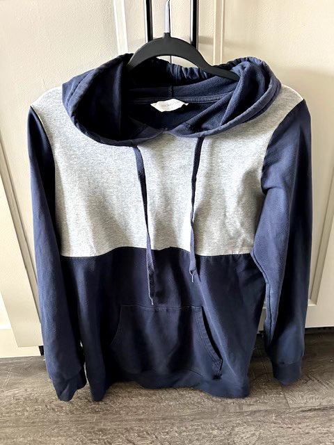 Maternity Nursing Sweater Size Small, Maternity S (4-6)