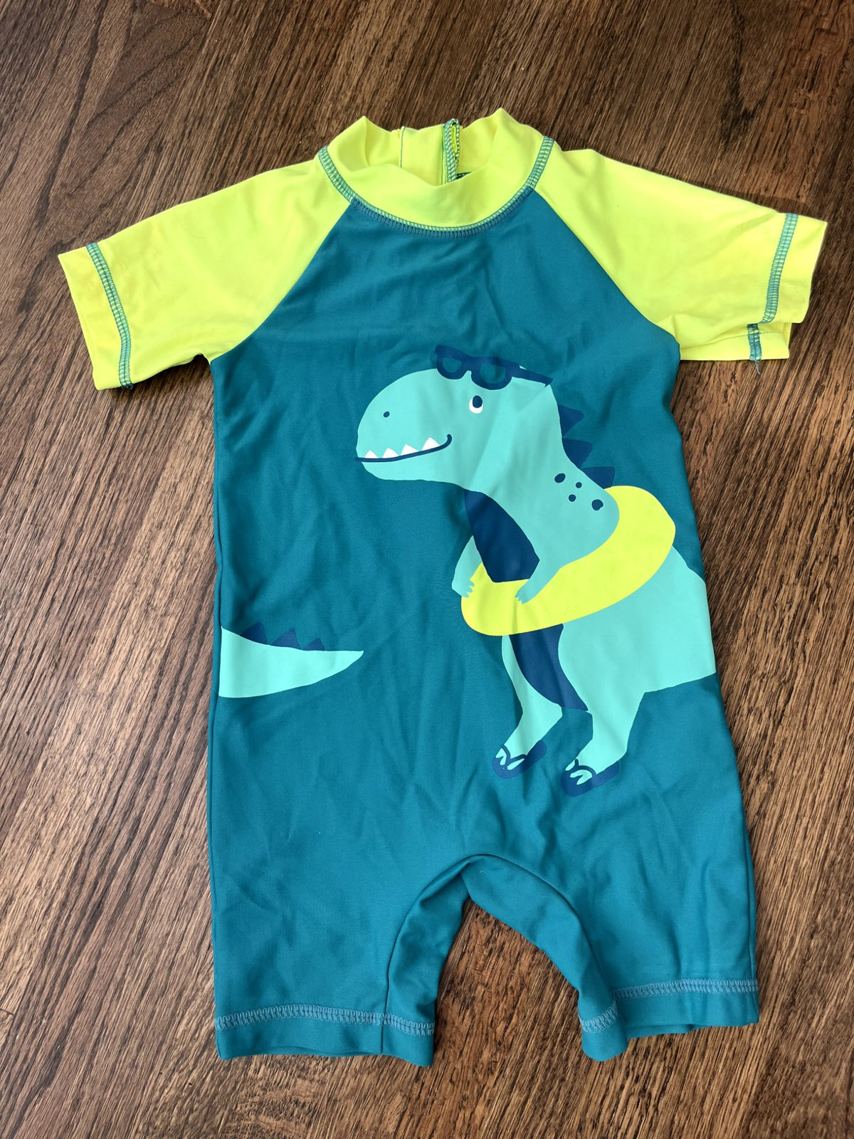 Carter's Green Dino Swim Suit 12M VGUC, Kids 12 Month (9-12M)