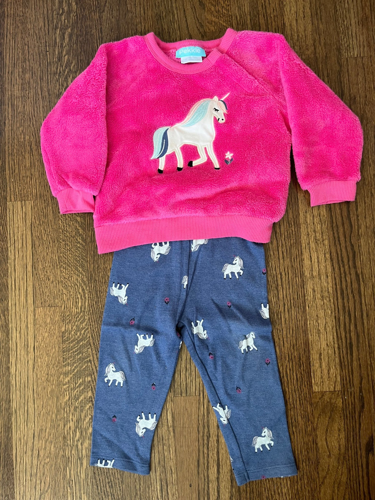Pekkle Unicorn Outfit VGUC 12M, Kids 12 Month (9-12M)