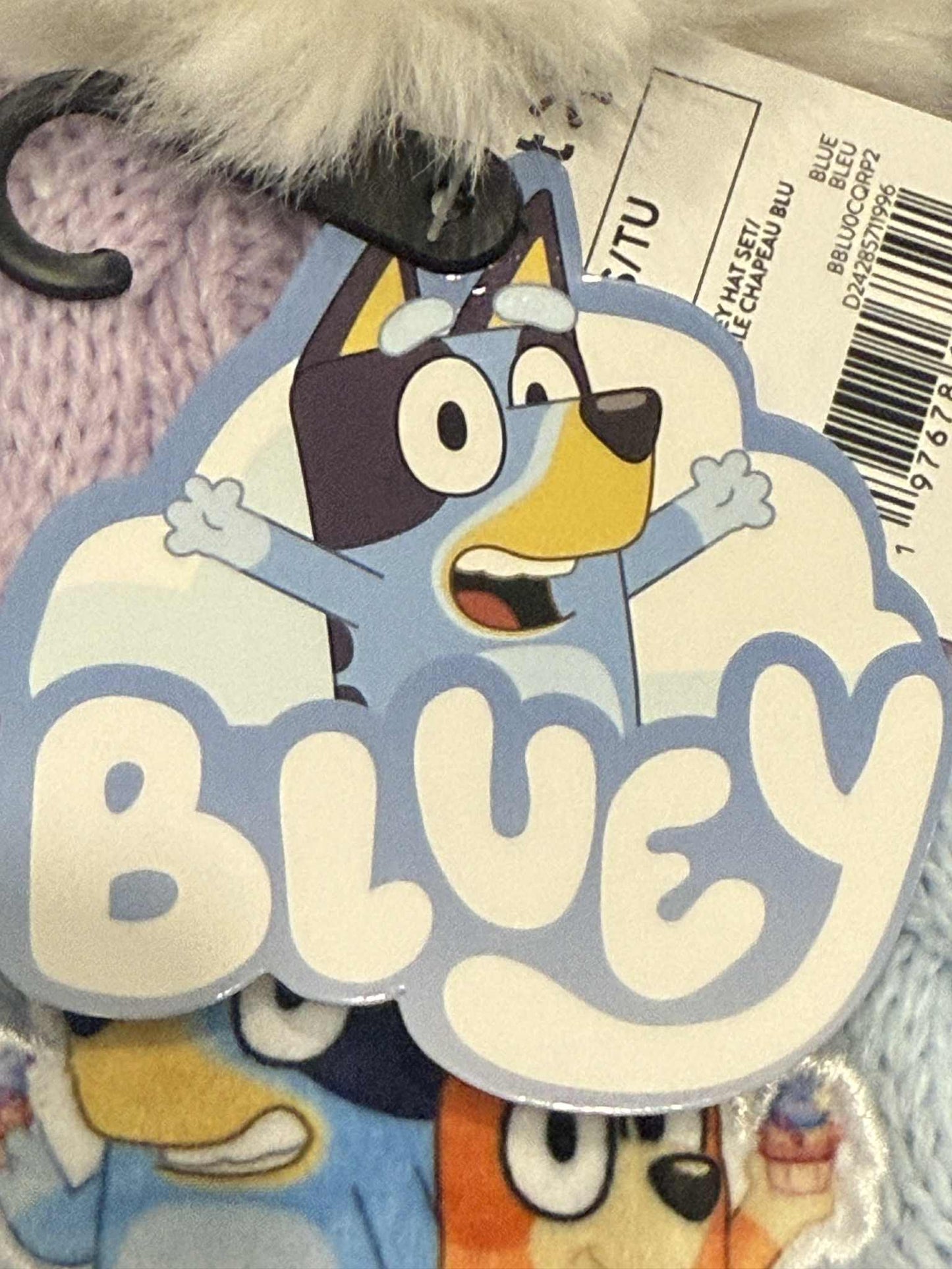 Bluey Toddler Hat/Gloves set. New. (B)