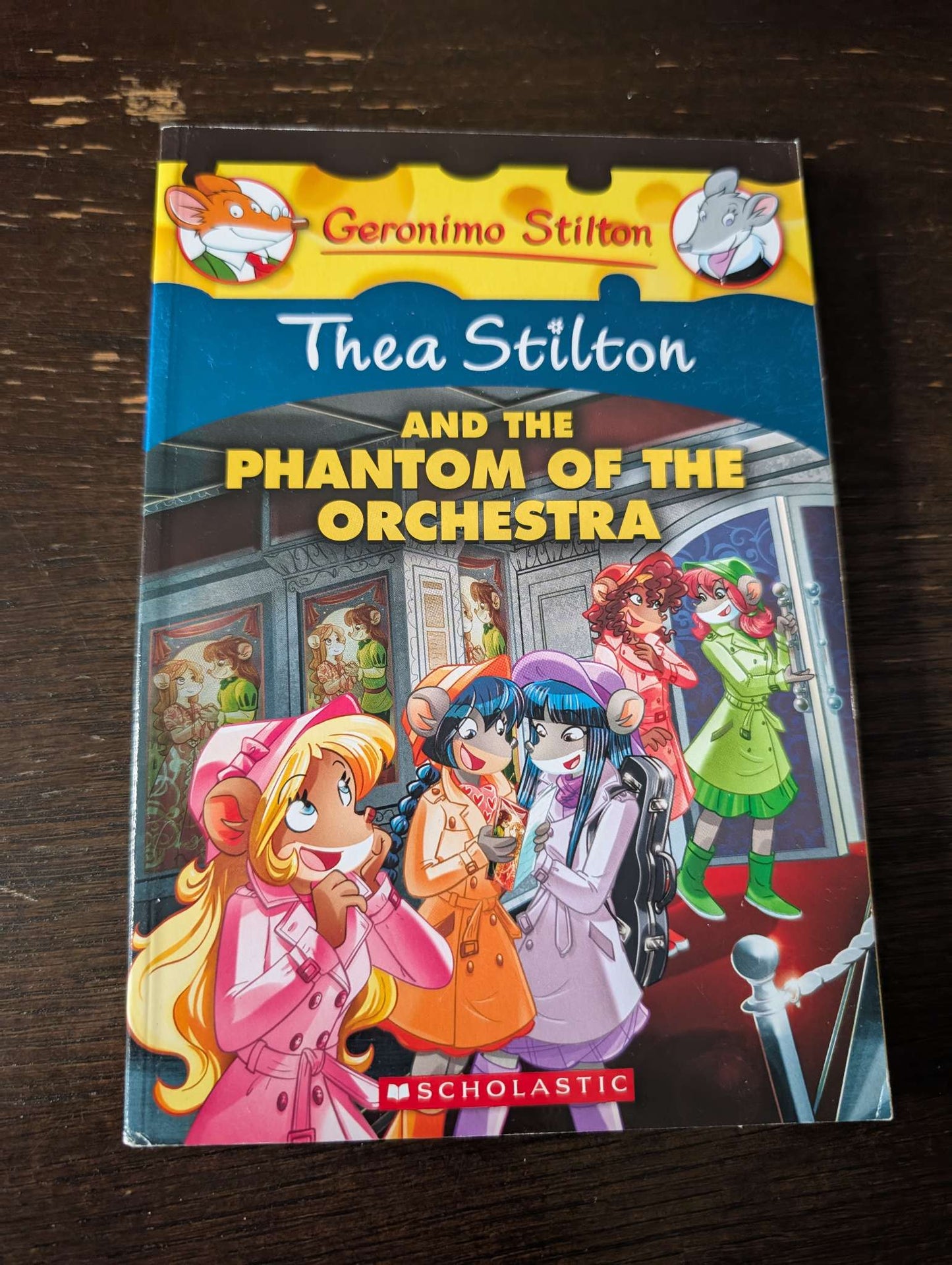 3 books - Thea Stilton (2nd to 4th grade, reading level grade 4)