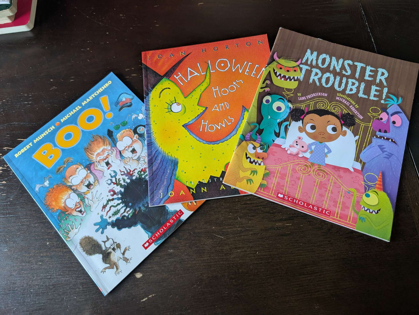 Bundle of 3 Halloween books