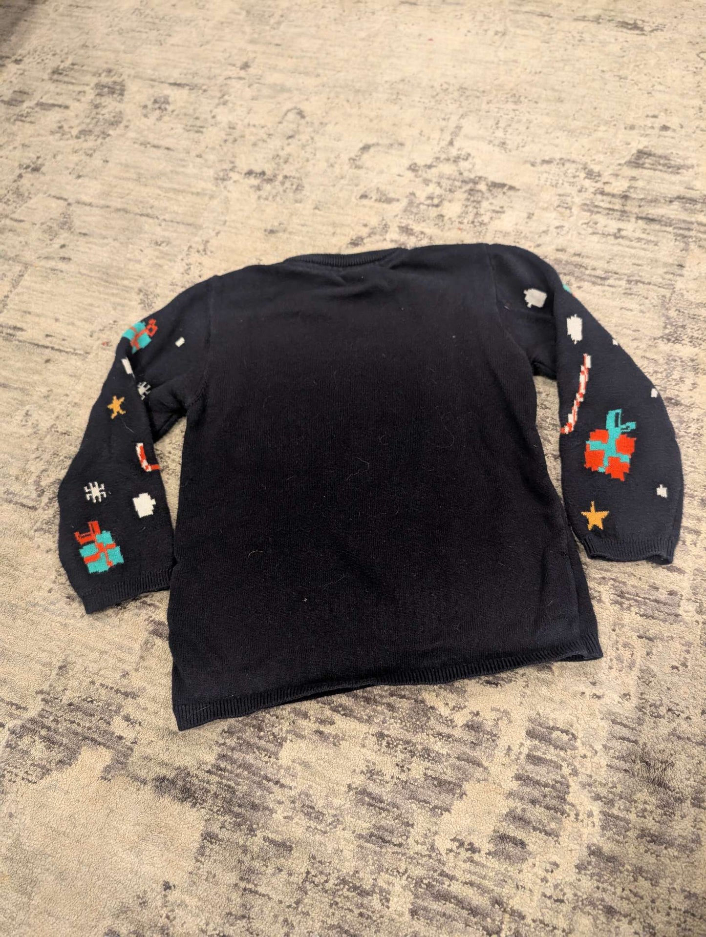 H&M Christmas Santa Sweater - 4T, Kids 4/4T