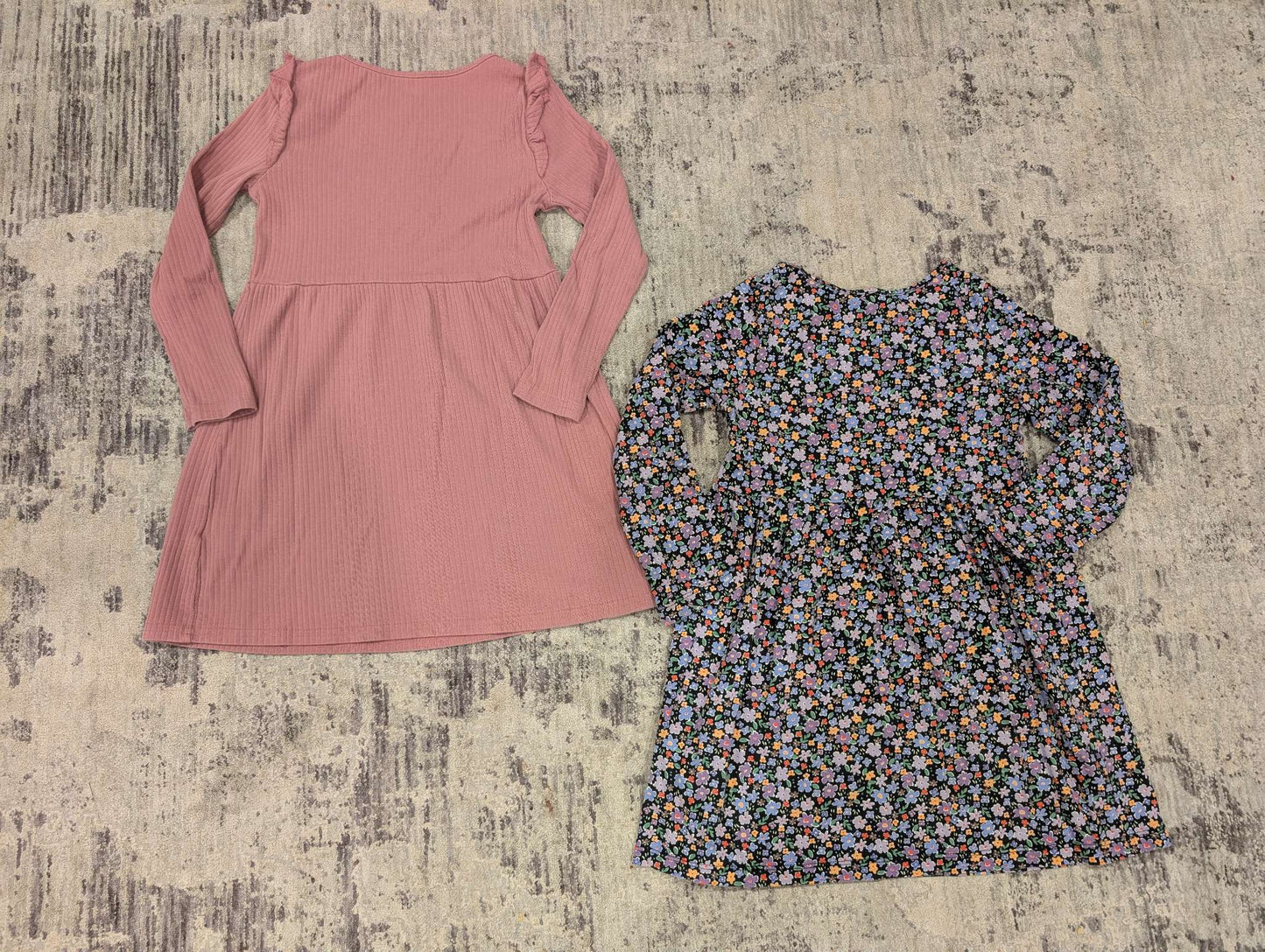 Bundle of 2 - H&M long sleeve dresses. US 5/6T, Kids 5/5T (extra small)
