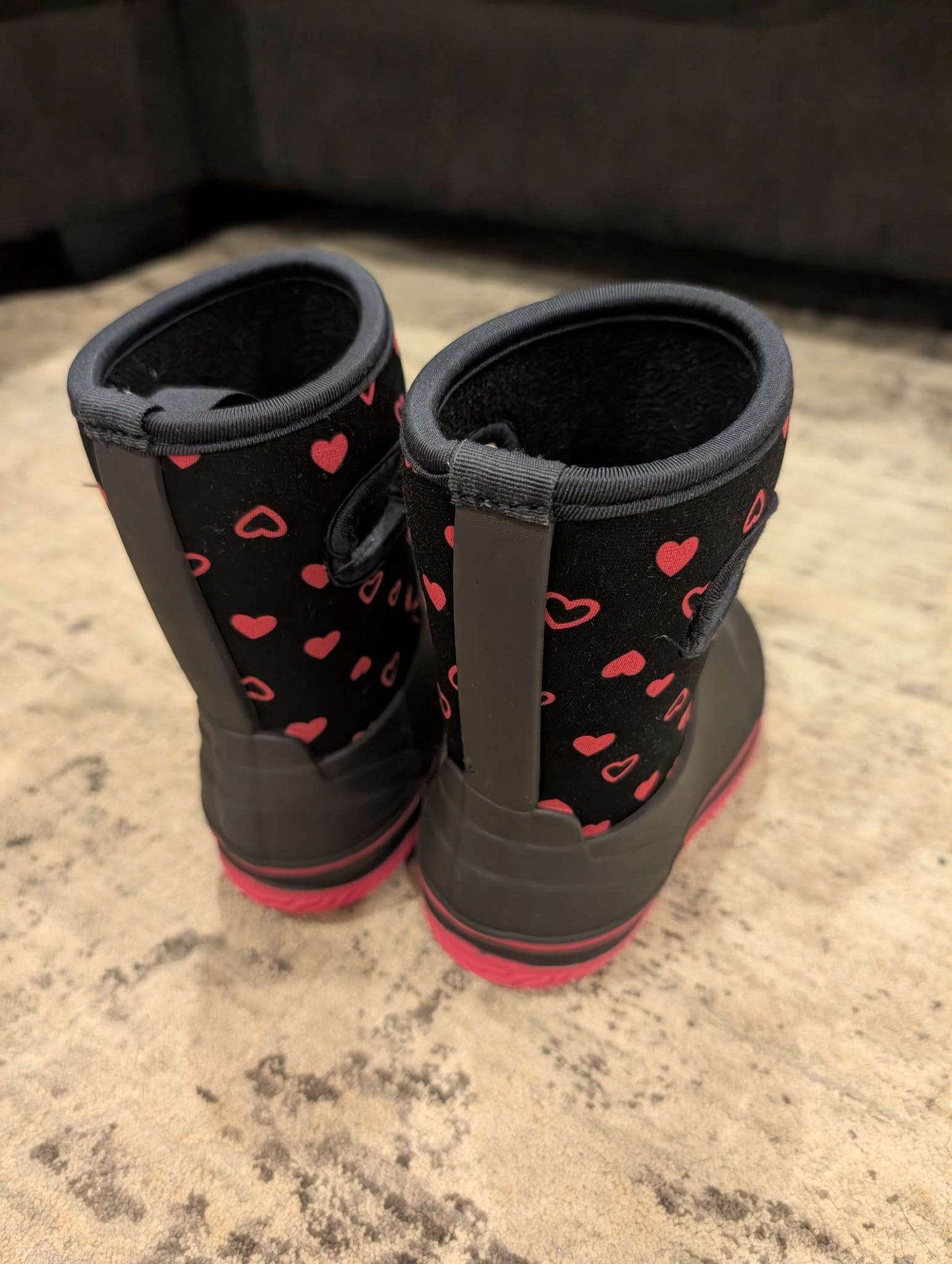 Black and pink heart boots - size 10, Shoes 10 (Toddler:2-4yr)