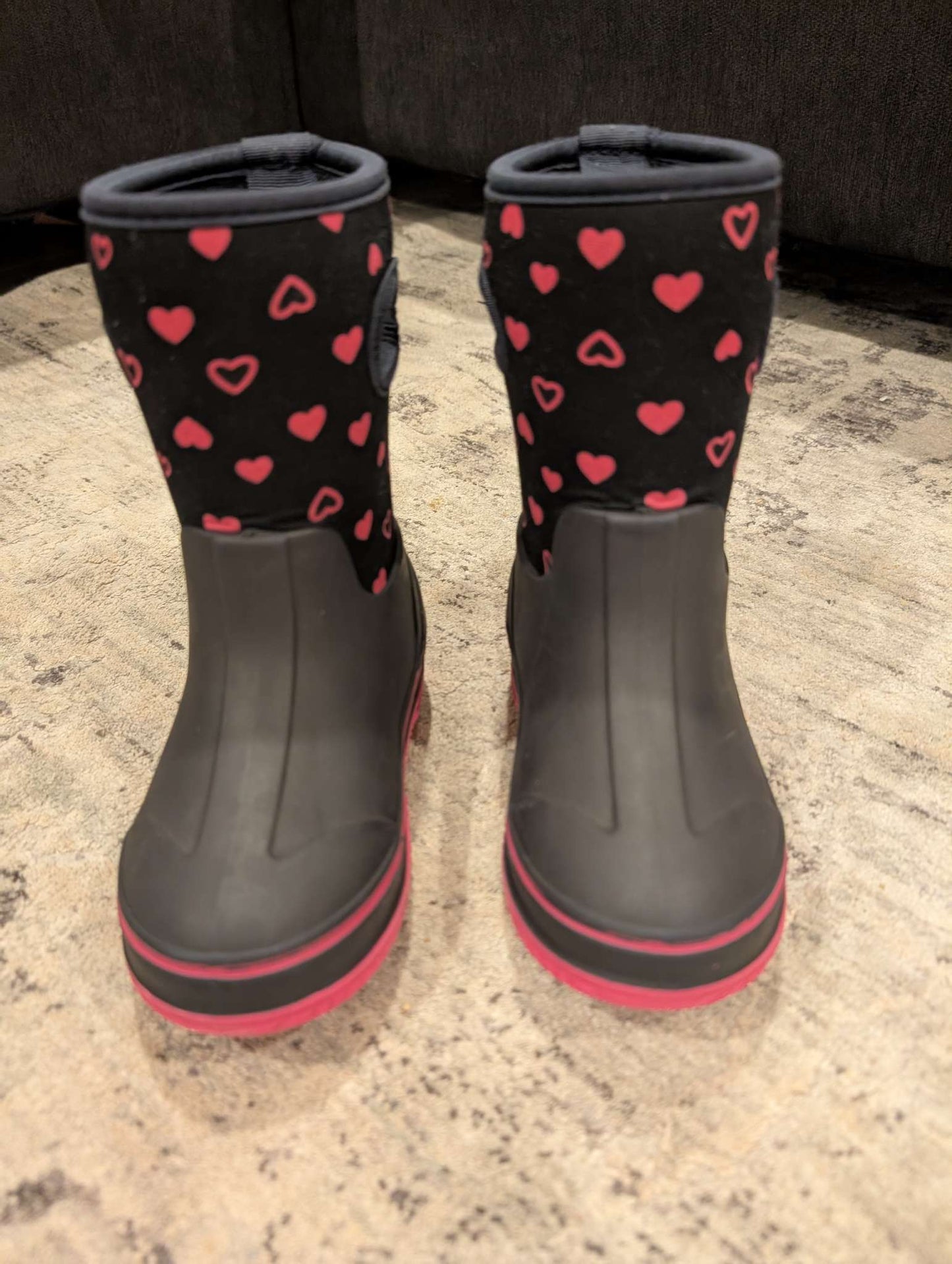 Black and pink heart boots - size 10, Shoes 10 (Toddler:2-4yr)