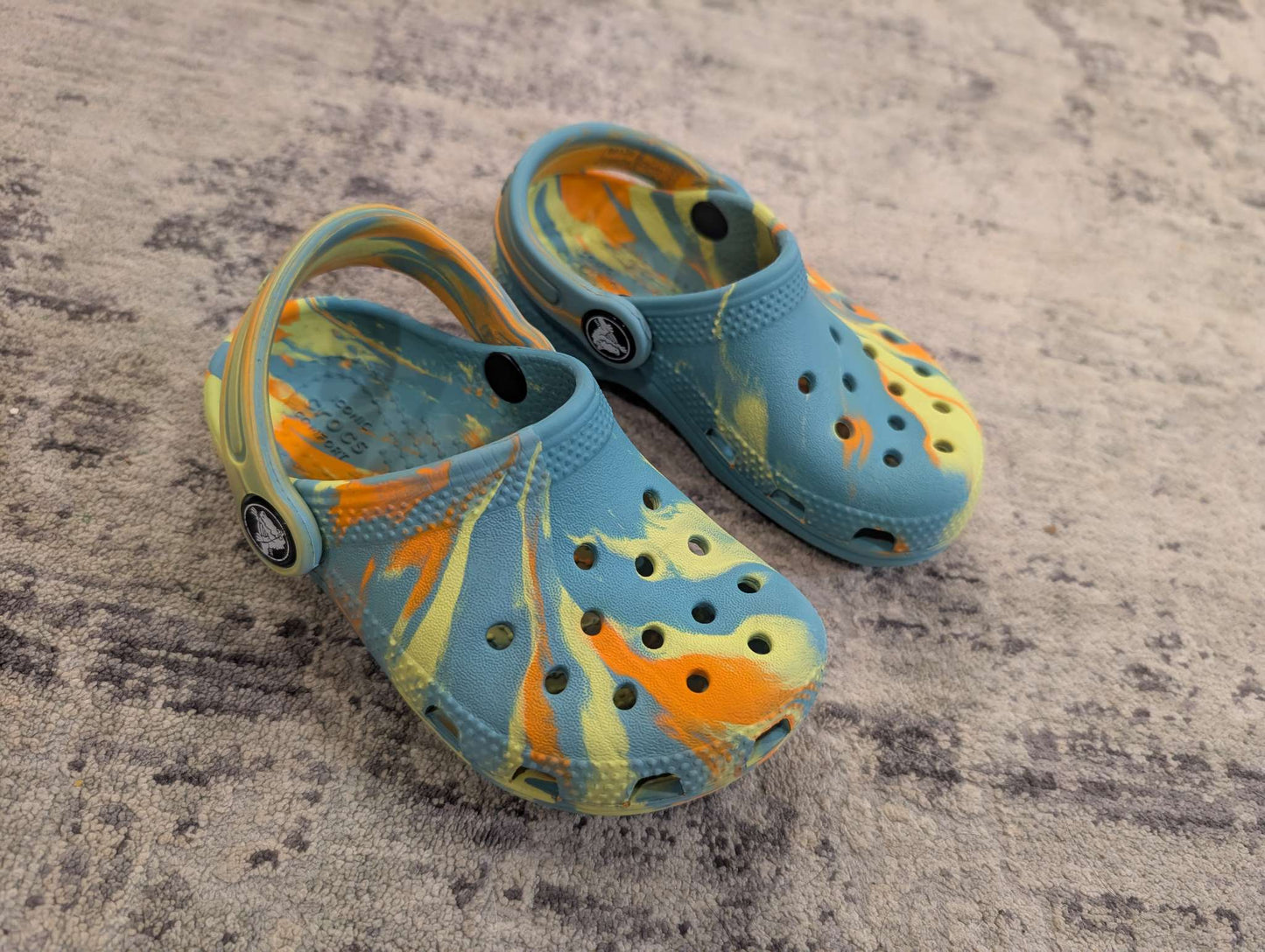 Crocs Kids' Classic Marbled Tie Dye Clog - Size 8. MSRP $55, Shoes 8 (Toddler:2-4yr)
