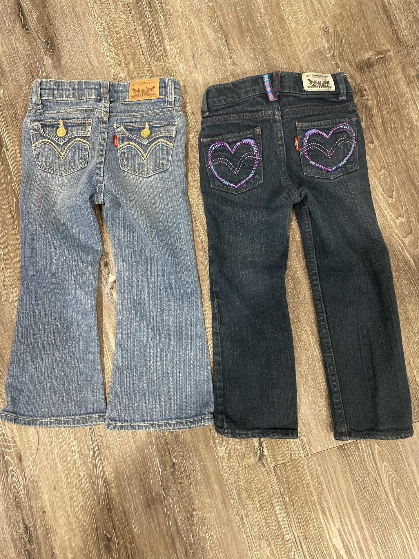 2 pairs of girls 3T Levis Jeans , Kids 3T