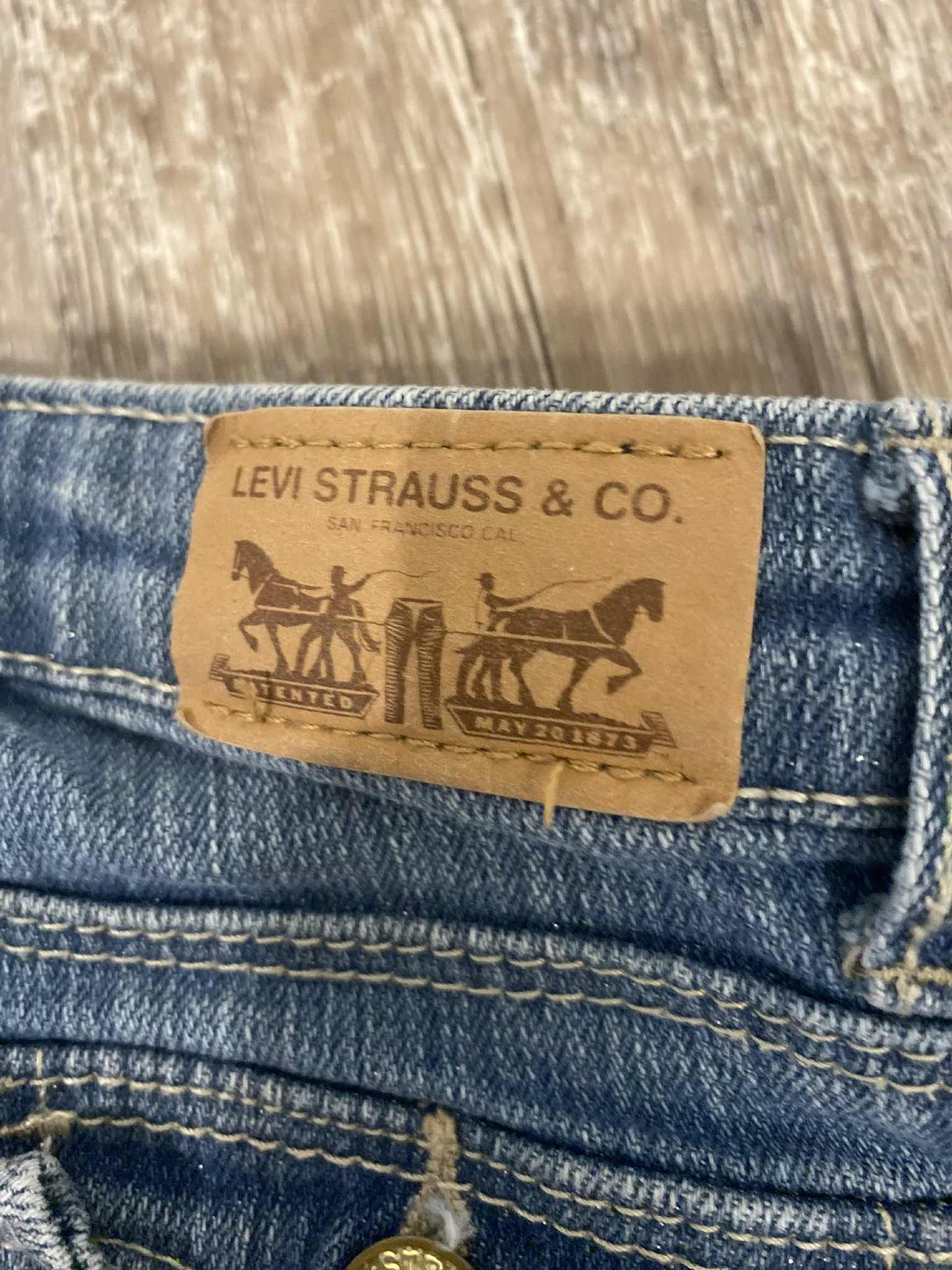 2 pairs of girls 3T Levis Jeans , Kids 3T