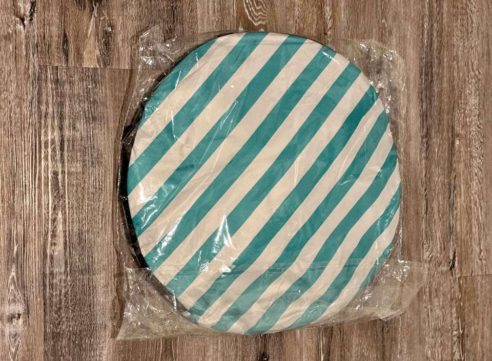 Pop up beach tent - Brand New. MSRP $50