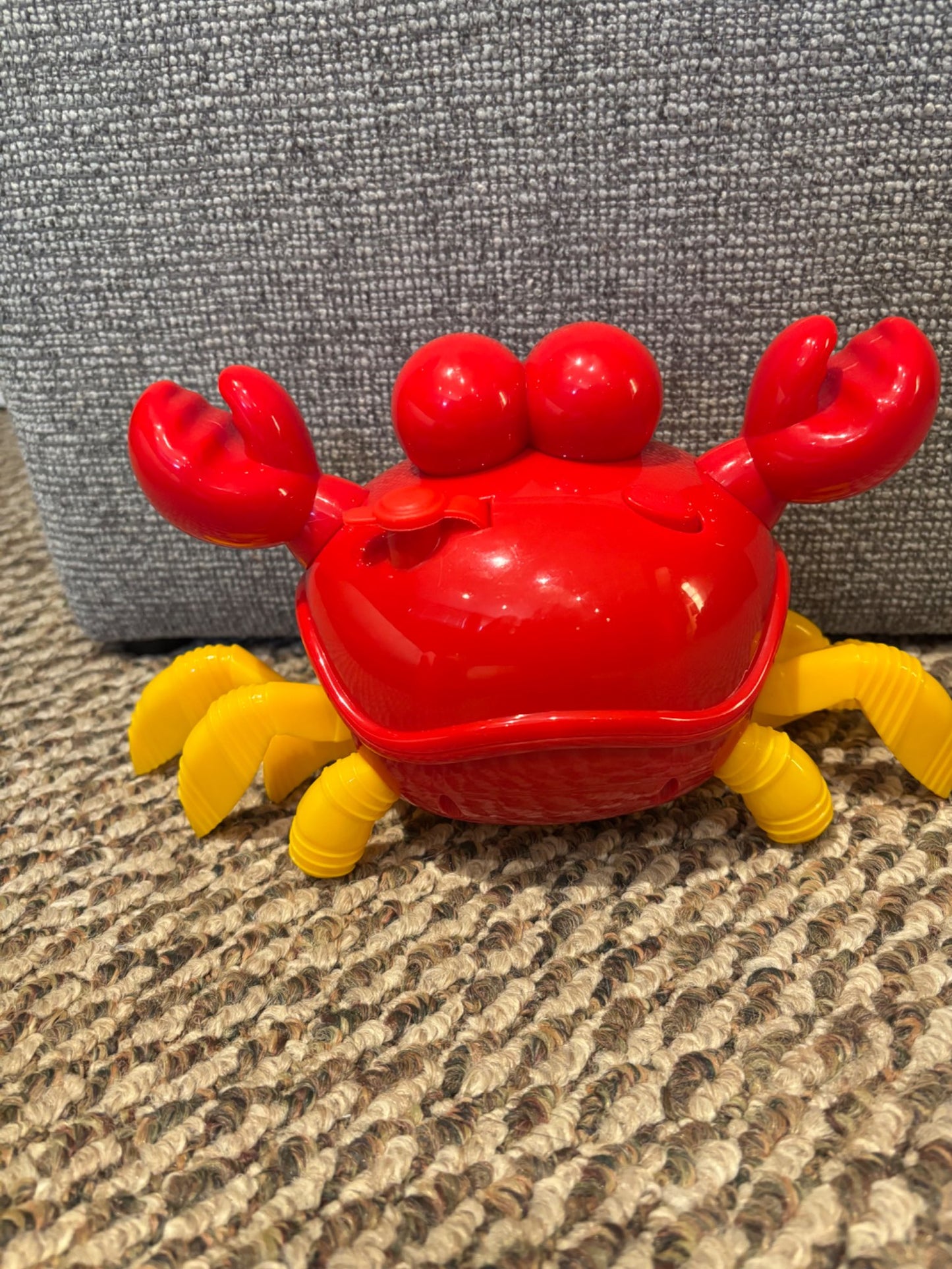 Walking crab sensory toy