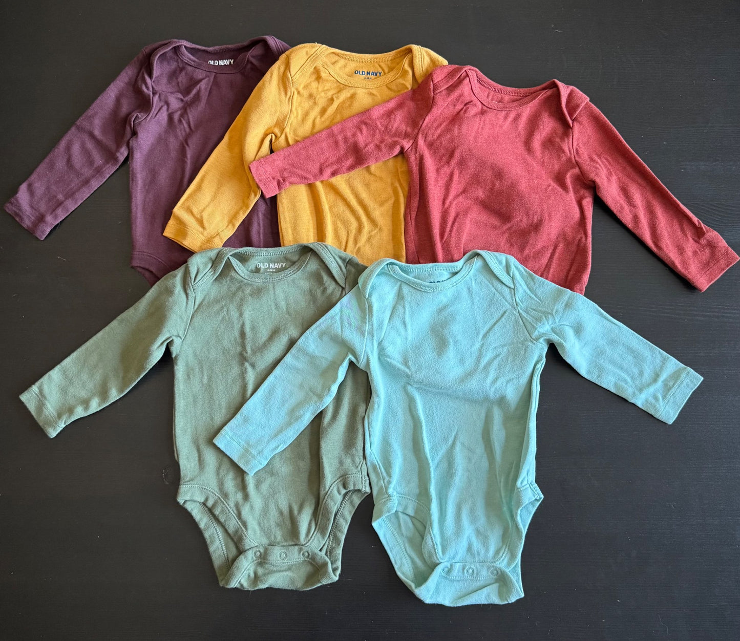 Old Navy bodysuit 5 pack, 6-12 months , Kids 9 Month (6-9M)