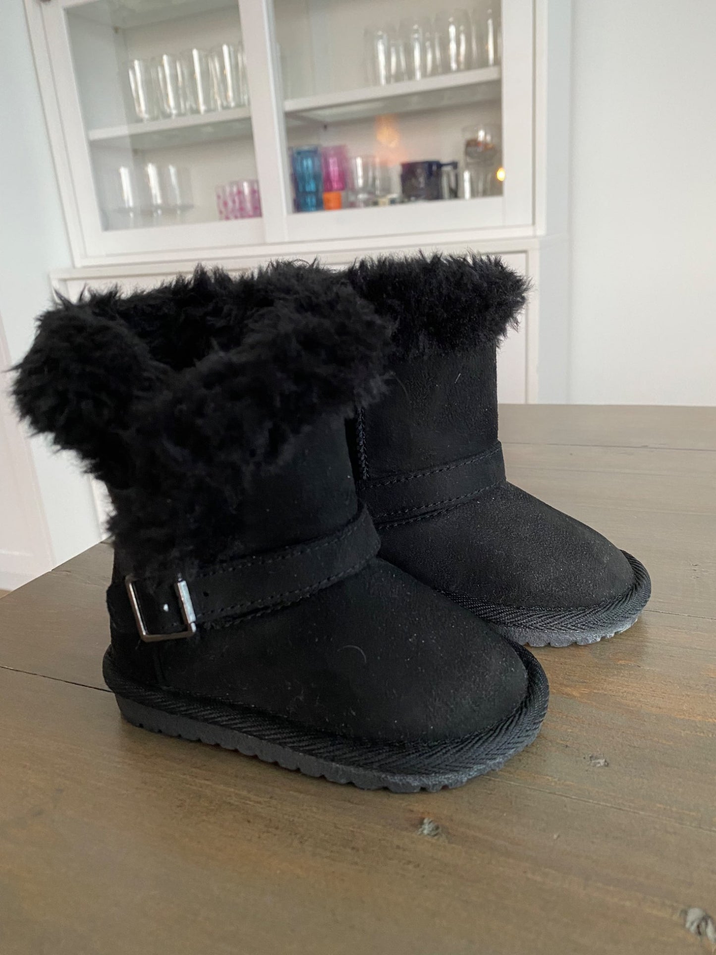 Toddler Boots Size 4, Shoes 4 (Baby: 0-12 mth)