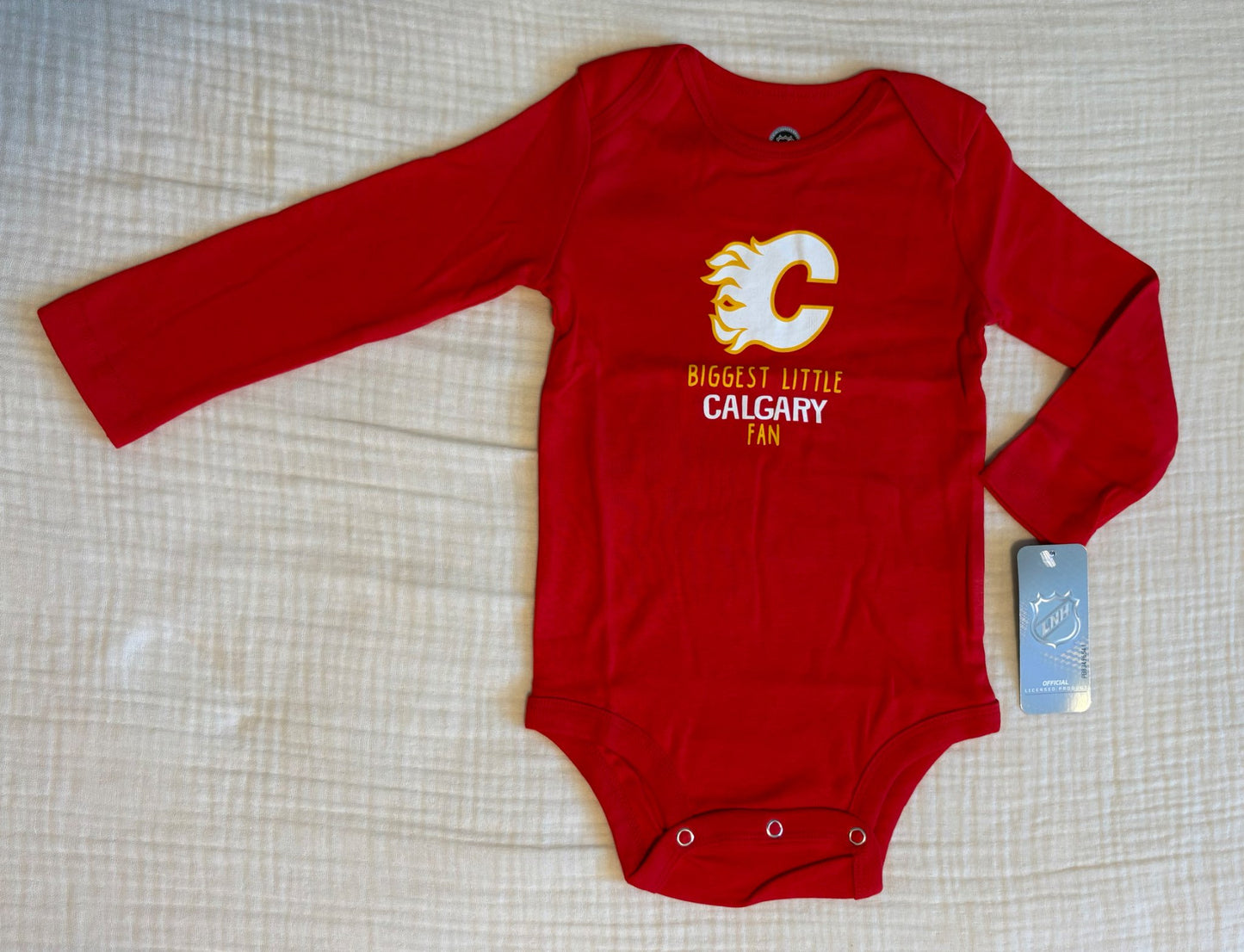 NHL Calgary Flames "Biggest Little Calgary Fan" 18 Month Unisex Baby Long Sleeved Onesie *BNWT* (Purchase Price: $26) , Kids 18 Month (12-18M)