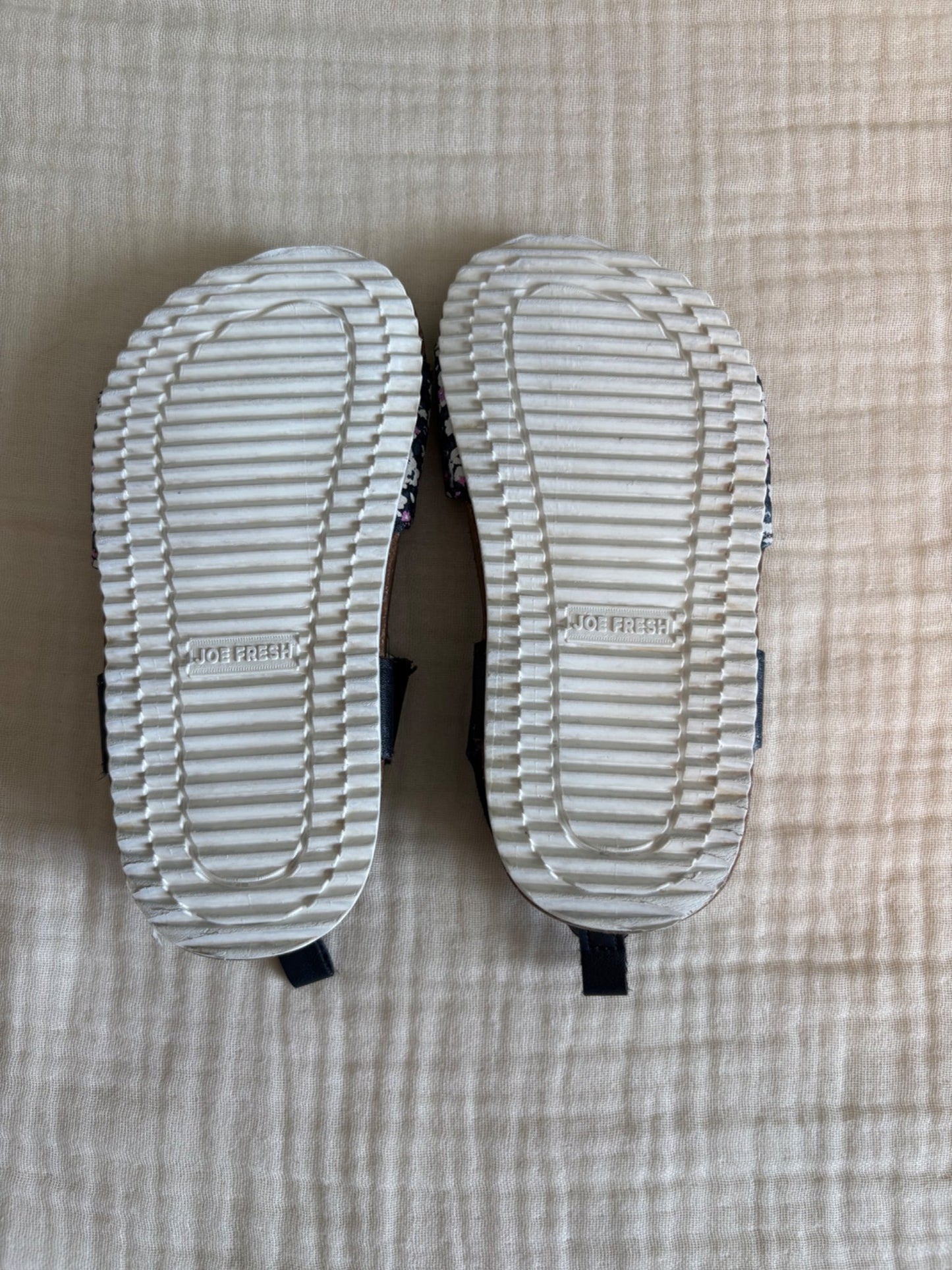 Toddler Girls Size 9 Velcro Flower Print Sandals , Shoes 9 (Toddler:2-4yr)