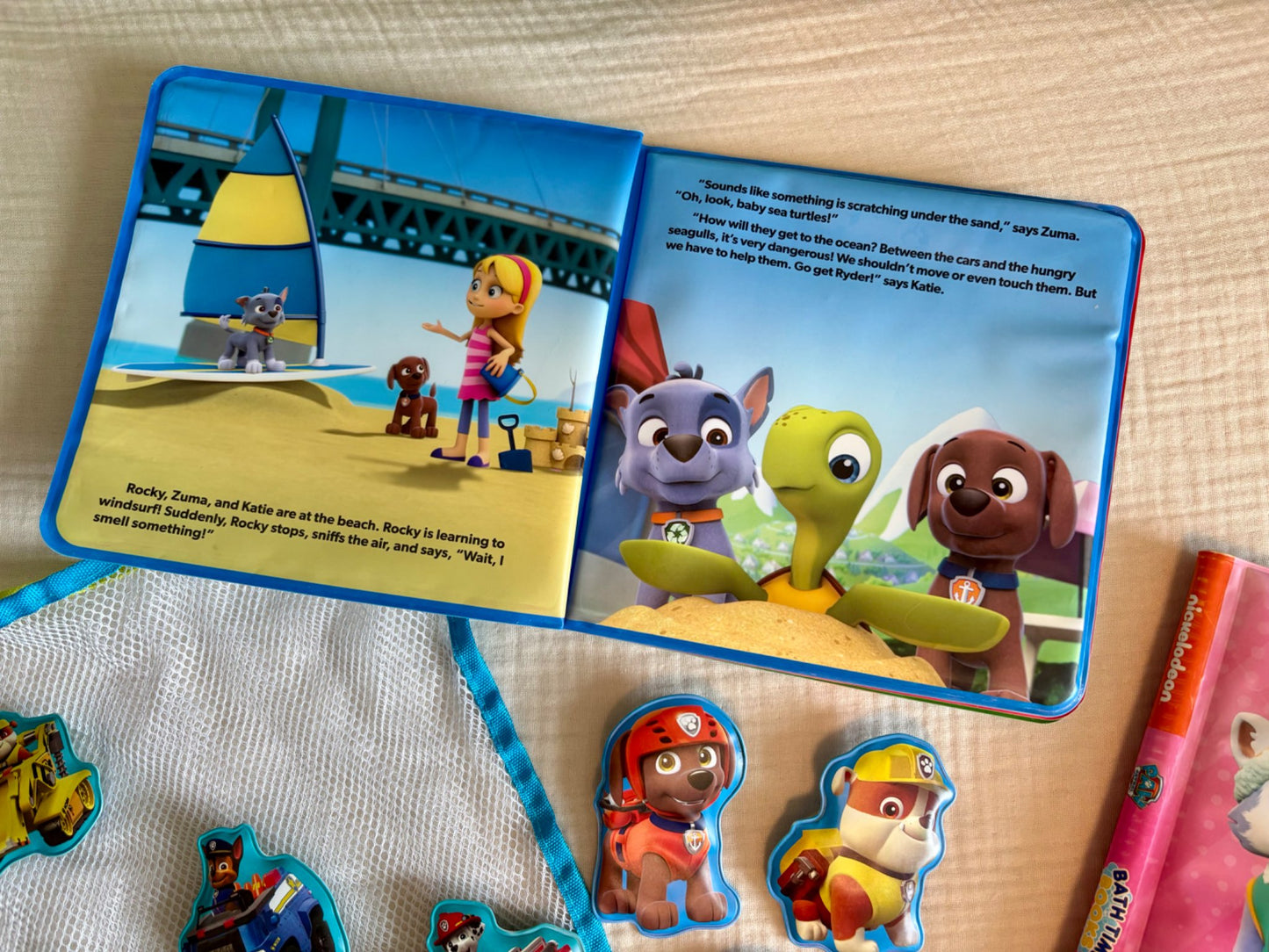 Paw Patrol Bathtime Books (x2) with Suction Cup Characters