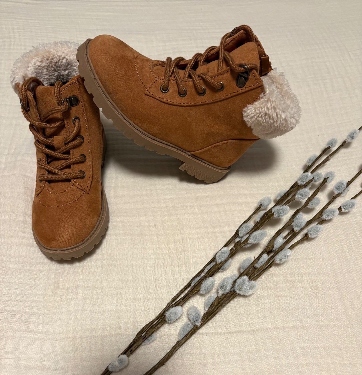Old Navy Size 10 Toddler Girls Fall Style Boots with Fur , Shoes 10 (Toddler:2-4yr)