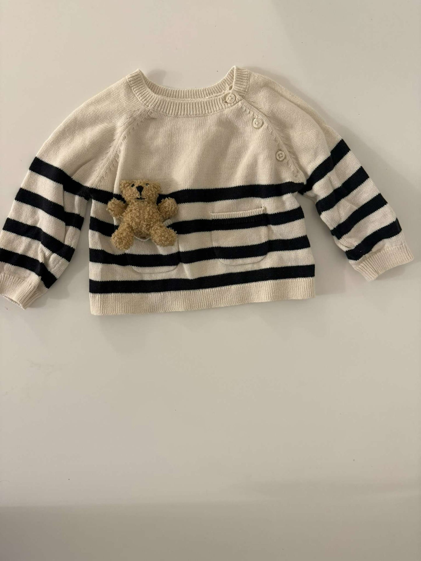 Baby GAP - Pocket Sweater - RETAIL: 49.95$, Kids 6 Month (3-6M)
