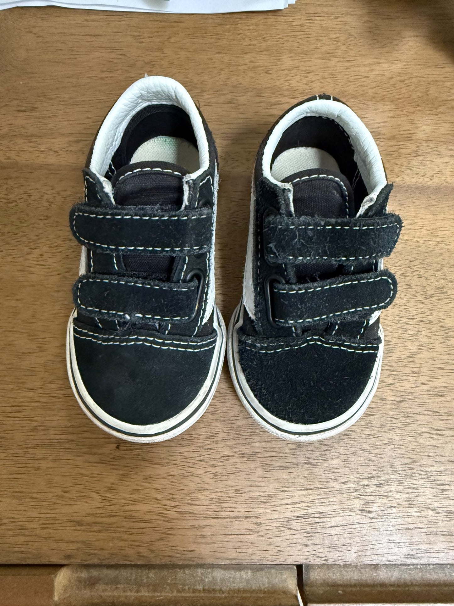 Vans Black and White Toddler - Size 5 RETAIL: 55$, Shoes 5 (Walkers:12-24 mth)