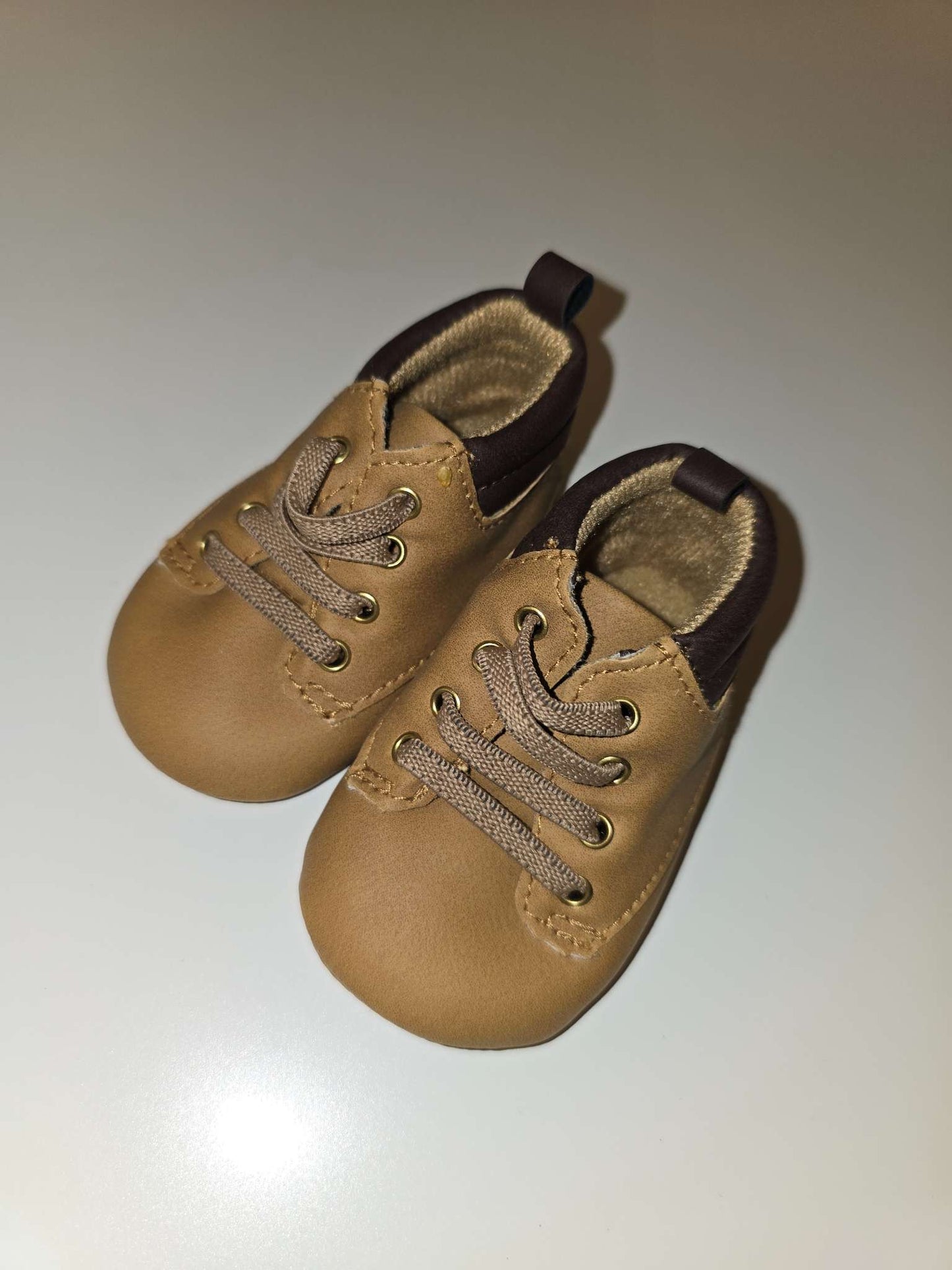 Set of 2 pair of shoes Carter's, Shoes .5 (Baby: 0-12 mth)