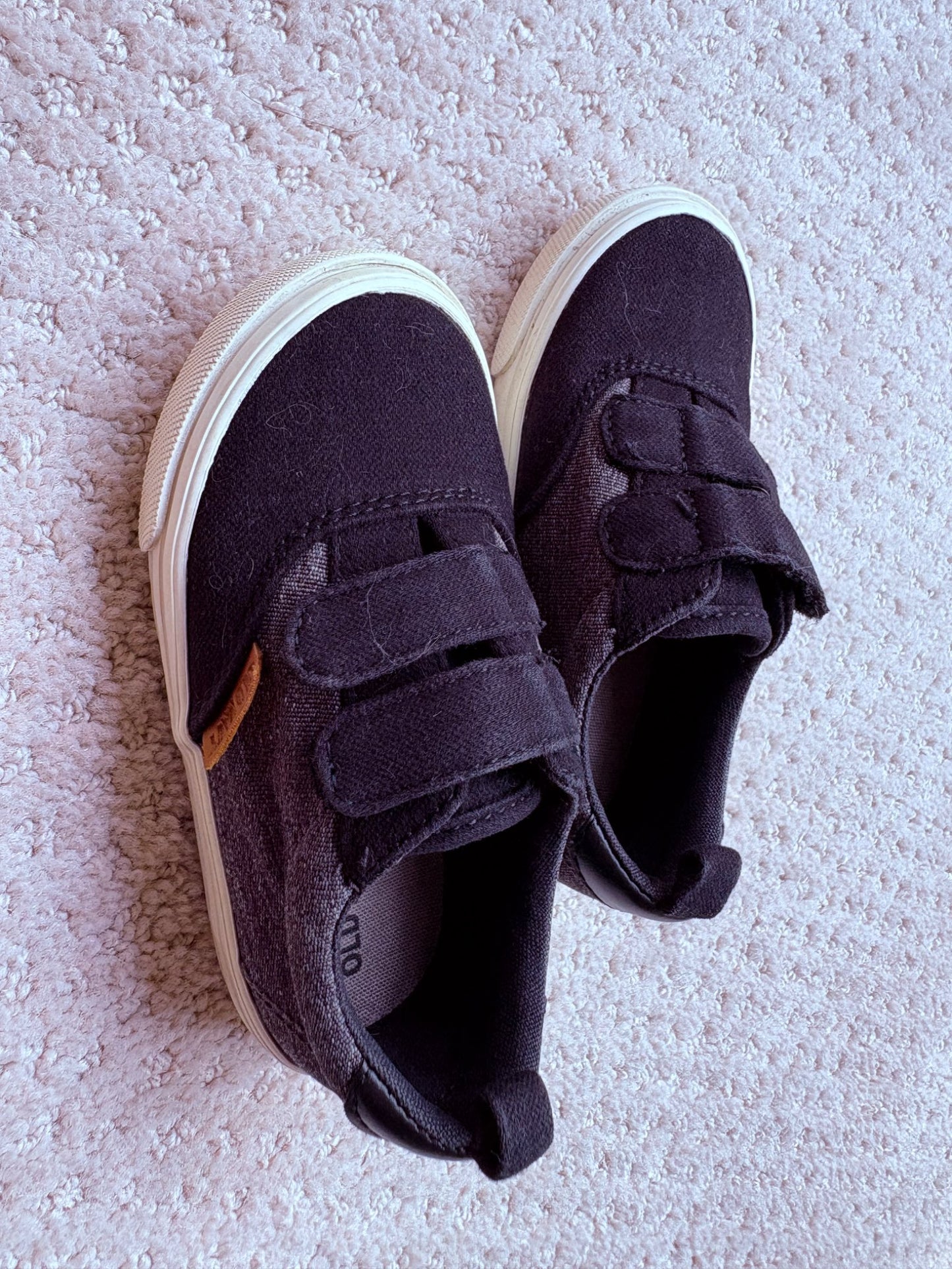 Old Navy - black and grey old navy loafers, size 6, Shoes 6 (Walkers:12-24 mth)