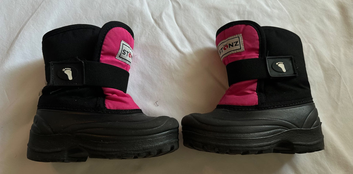 Stonz Toddler boots, Shoes 8 (Toddler:2-4yr)