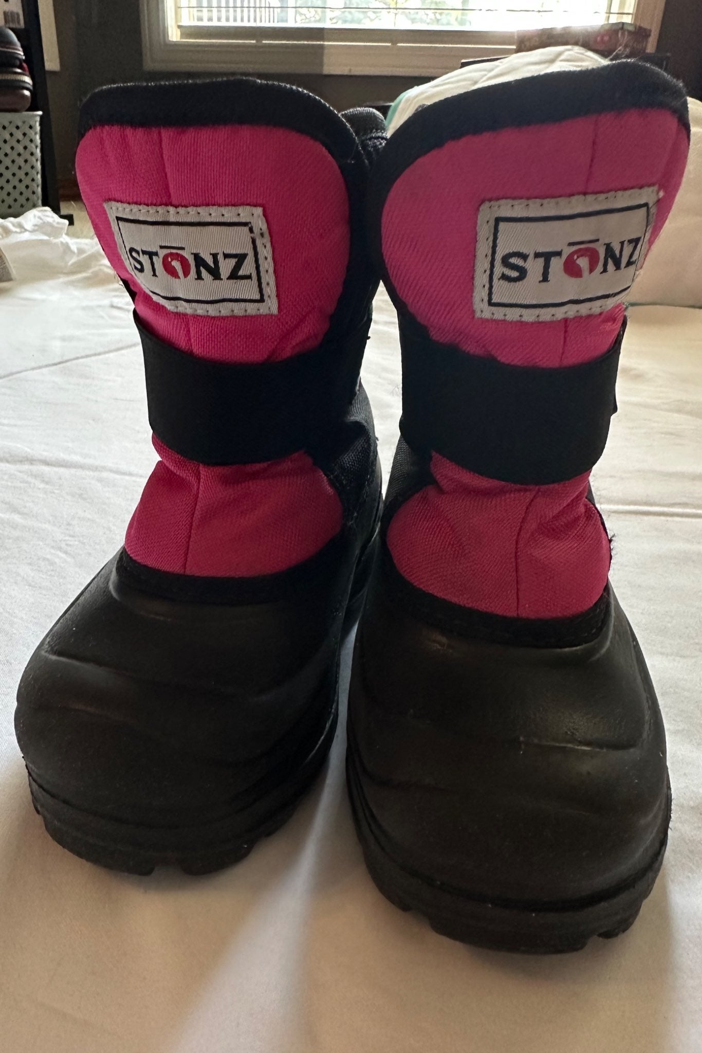 Stonz Toddler boots, Shoes 8 (Toddler:2-4yr)