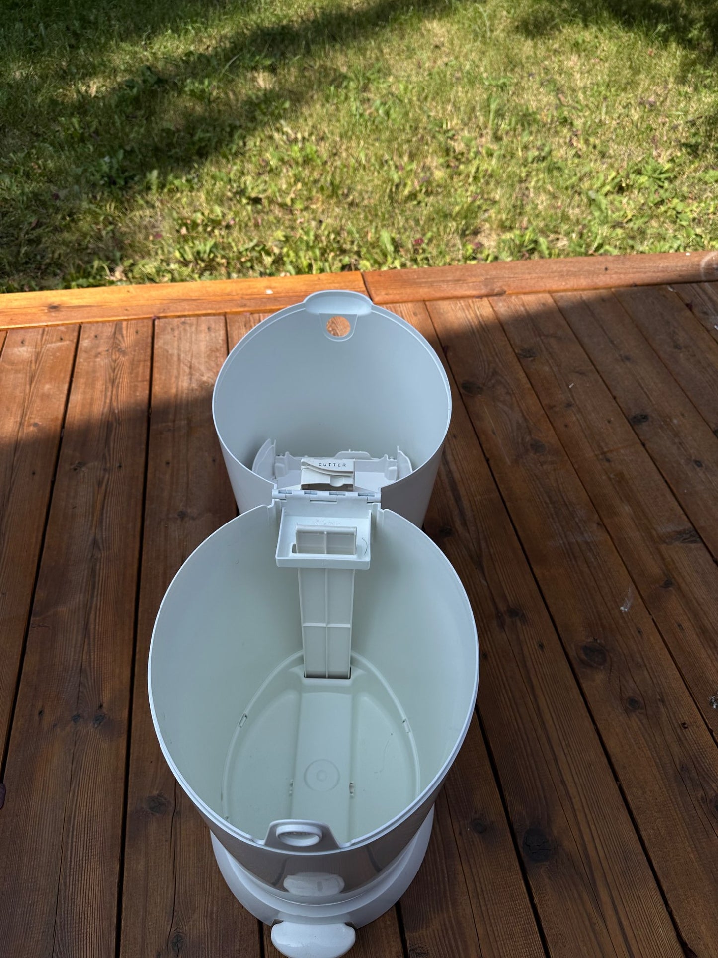 White Diaper Genie Elite