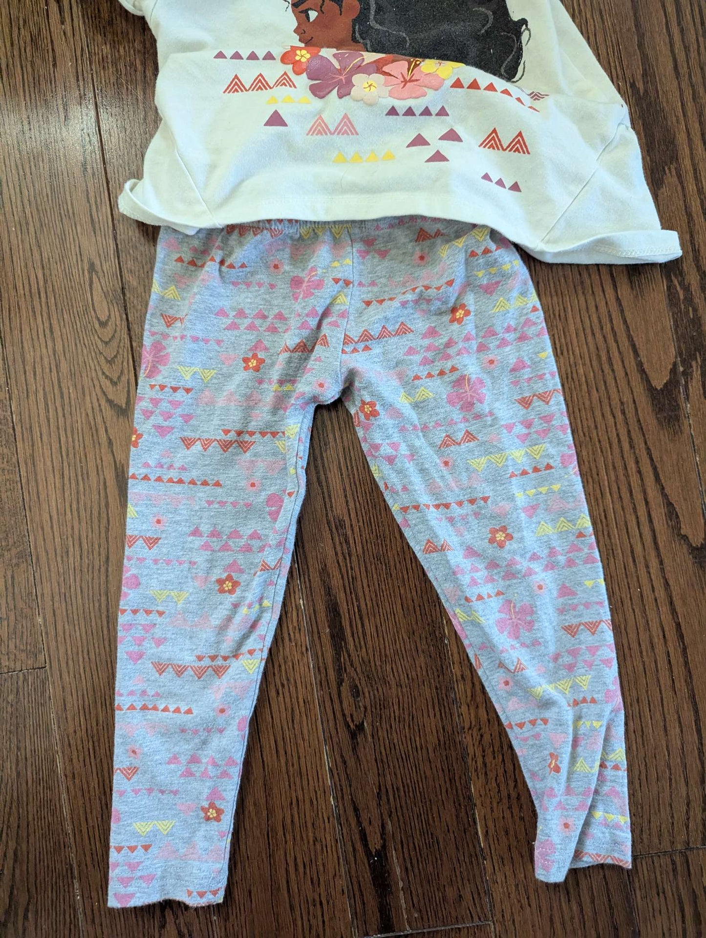 2 piece Moana outfit , Kids 2T